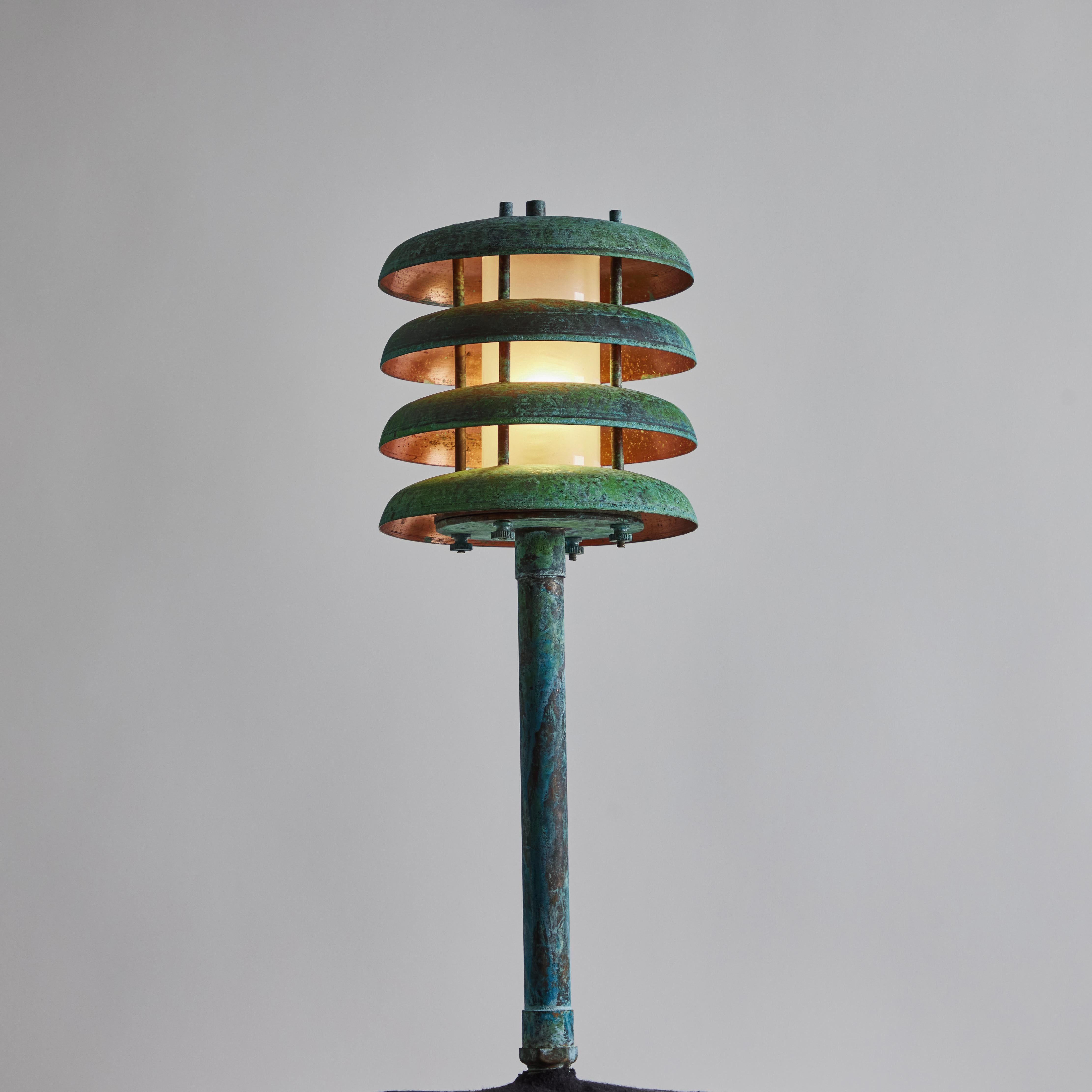 Bollard d'extérieur « Gibson » patiné vert-de-gris de Gary Gibson en vente 8