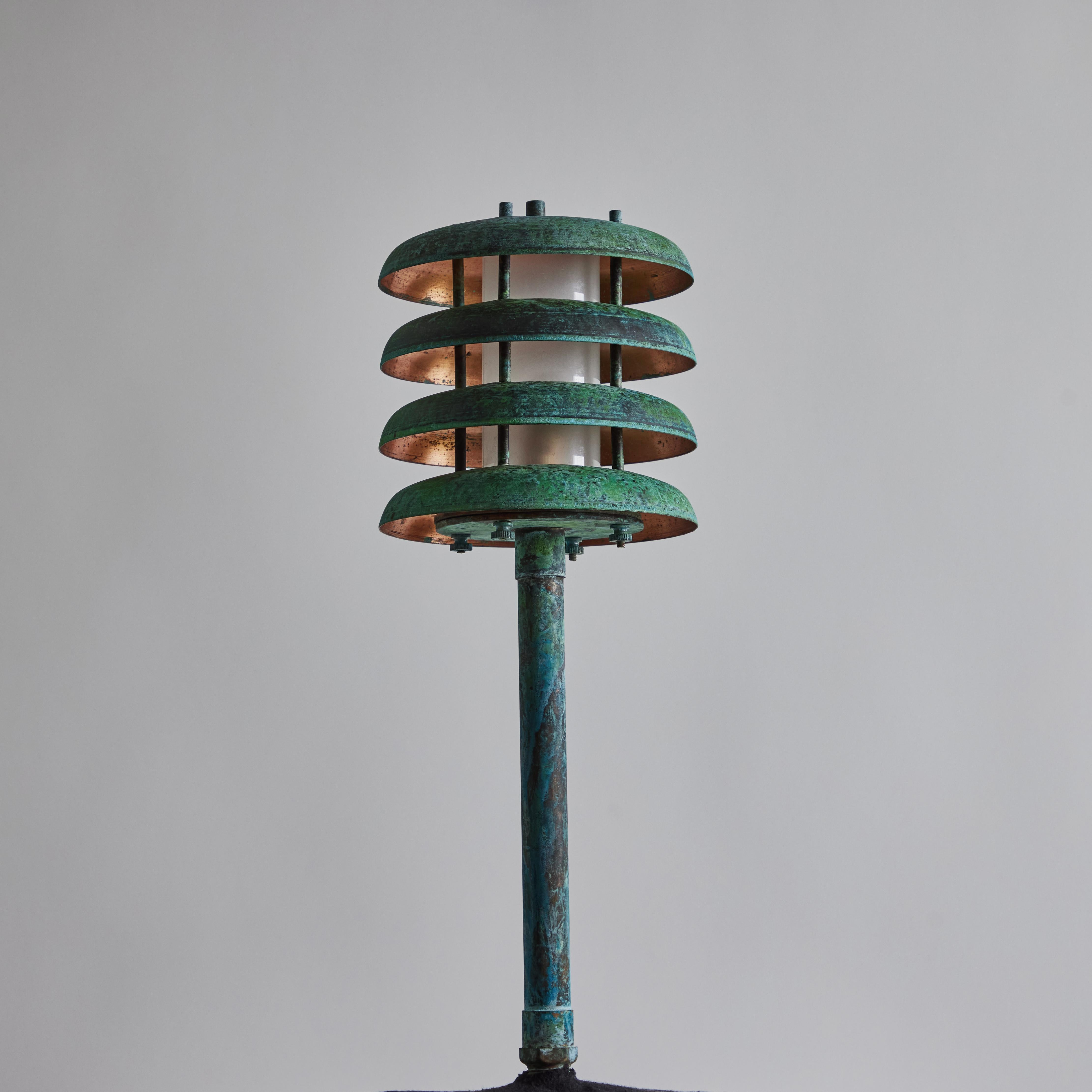 Bollard d'extérieur « Gibson » patiné vert-de-gris de Gary Gibson en vente 9