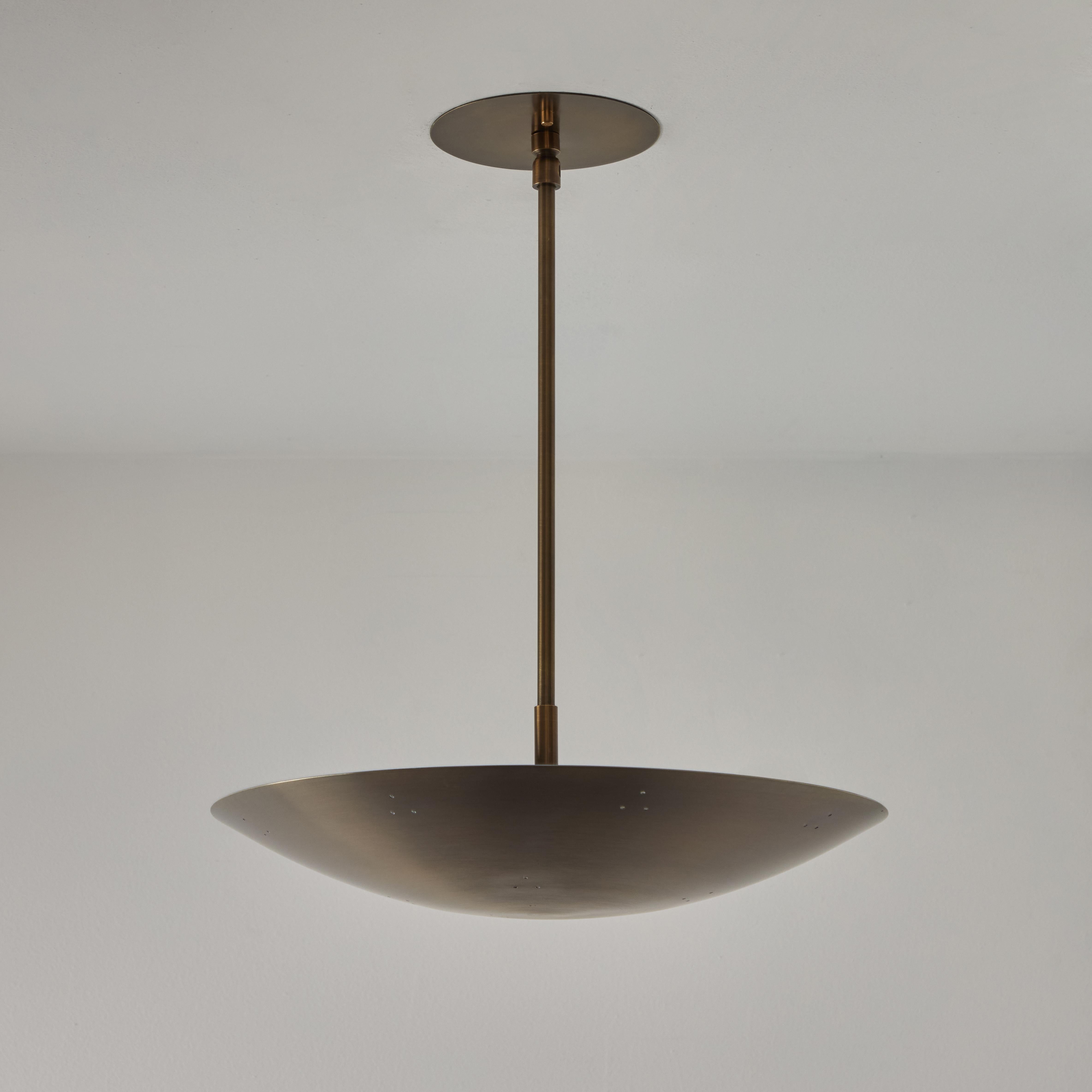 Lampadario a cupola in ottone patinato traforato 'Rey 14' di Raul Reyes in vendita 1