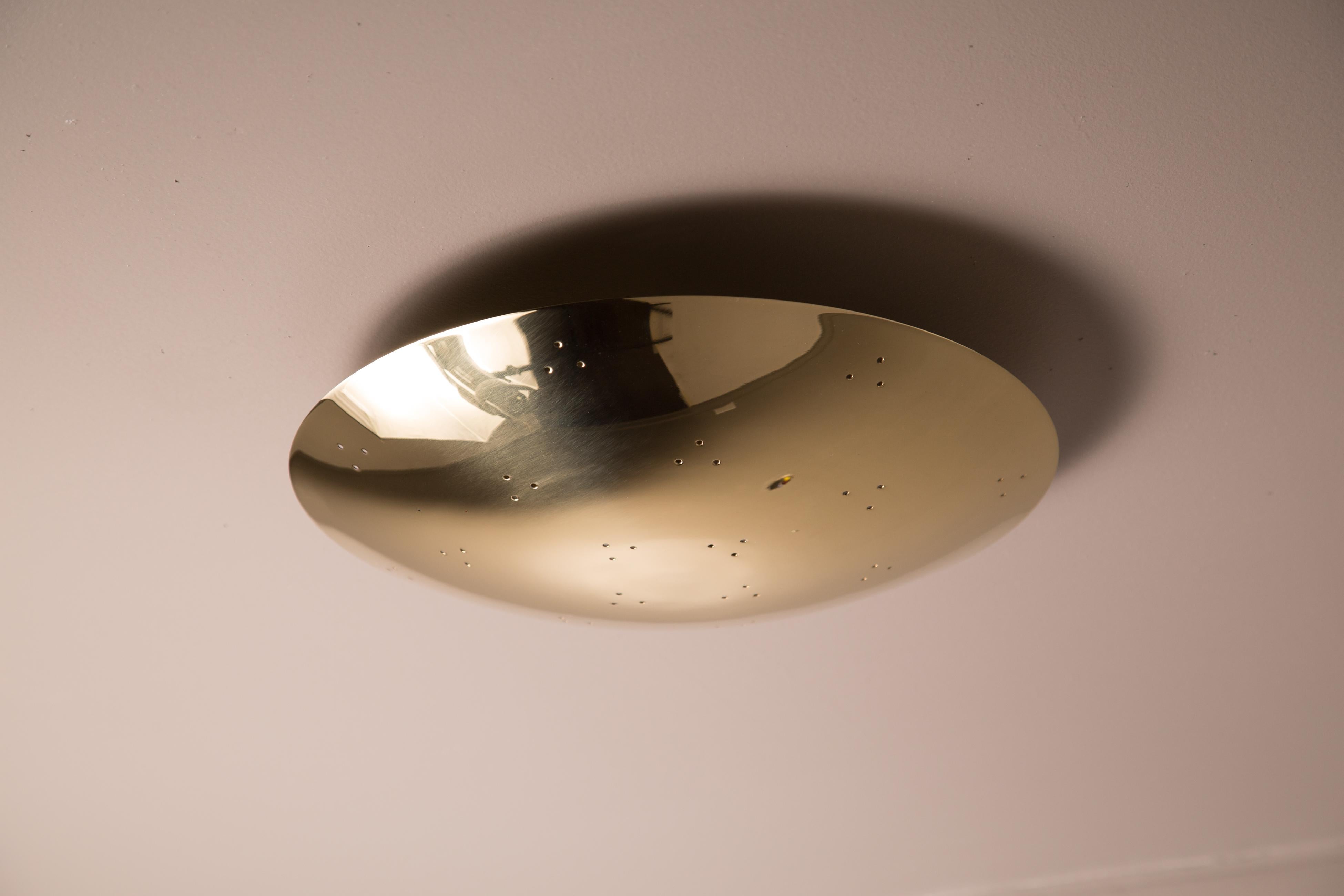 Ottone Lampada da soffitto a cupola in ottone traforato 'Rey 14' di Raul Reyes in vendita