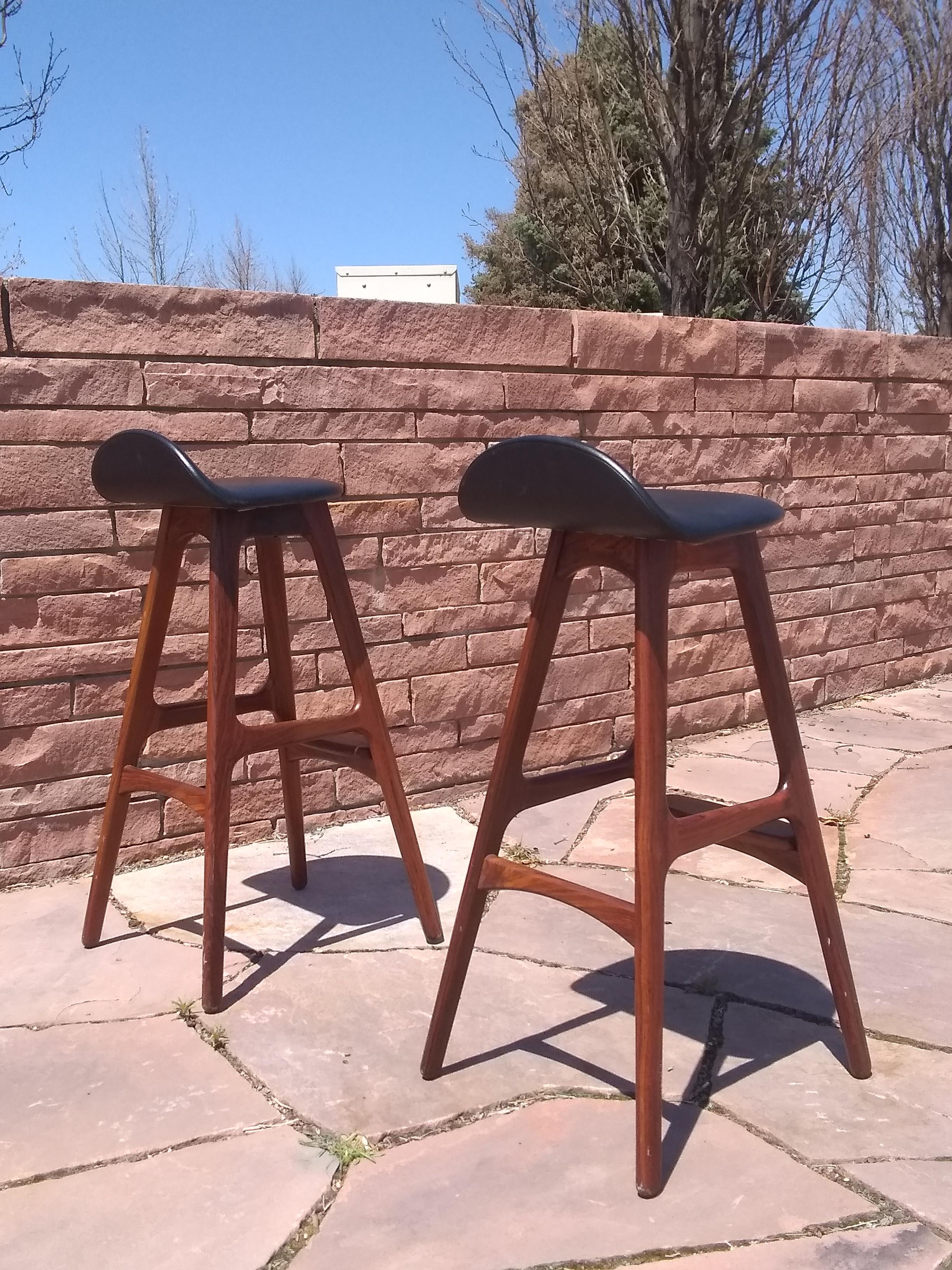 Two Erik Buck Bar Stools in Black Leather and Rosewood In Good Condition In Denver, CO