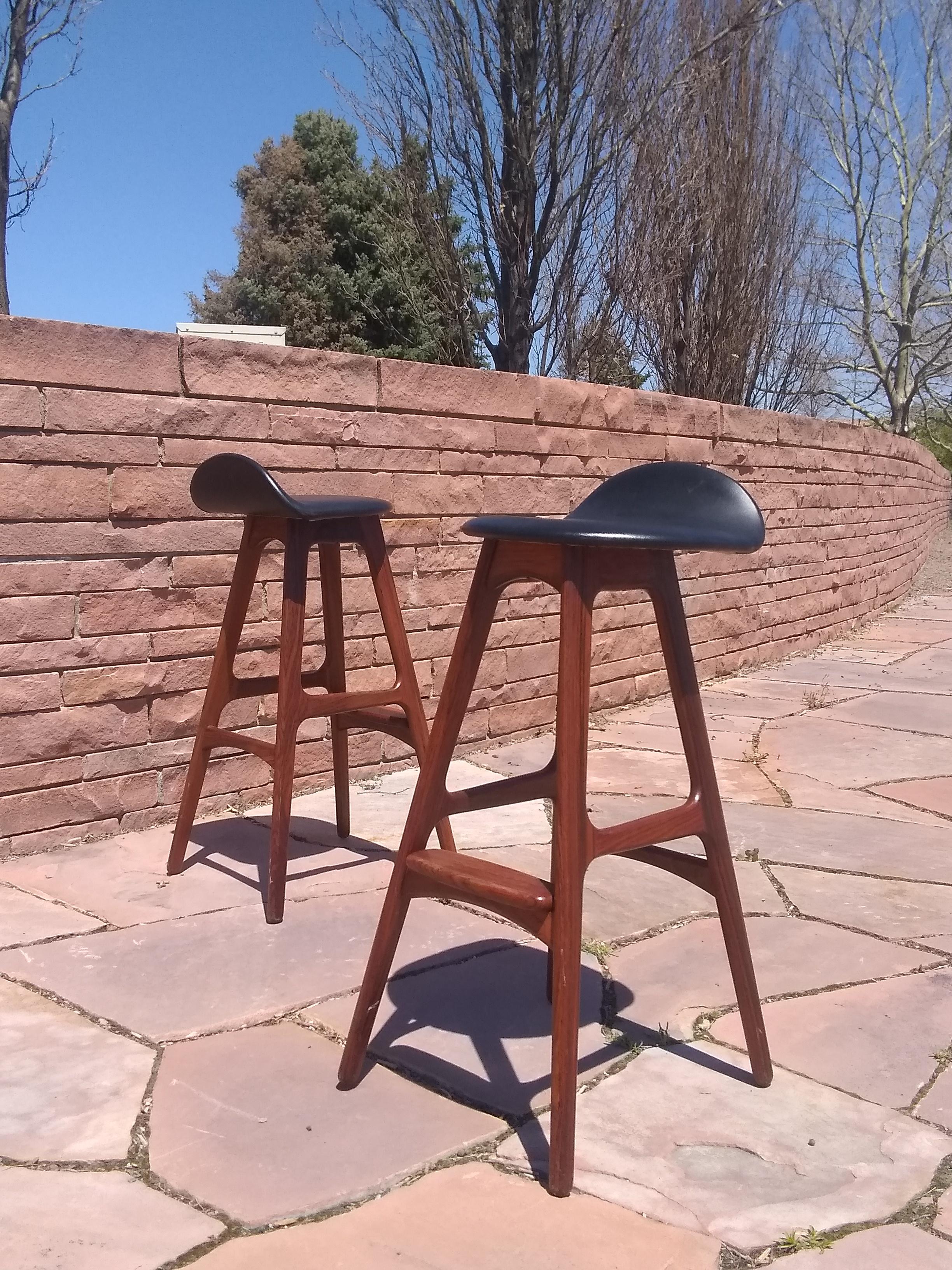 Two Erik Buck Bar Stools in Black Leather and Rosewood 4
