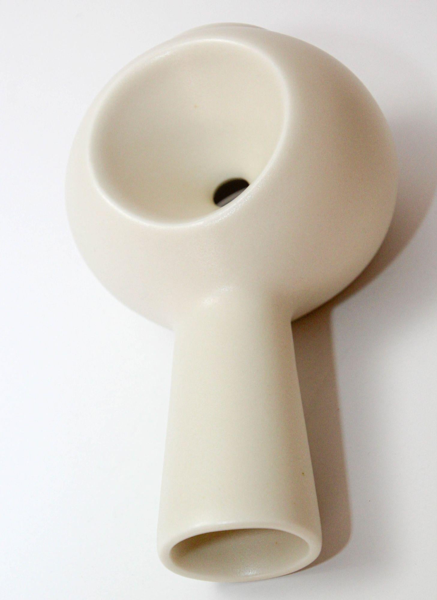 Two Eva Zeisel Handmade Porcelain Vases for Klein Reid Pottery Minimalist Modern 4