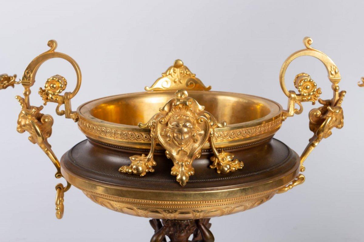Two Ewers and a Bowl in Gilt and Brown Bronze 3
