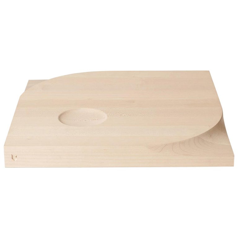 https://a.1stdibscdn.com/two-face-maple-cutting-board-and-serving-plate-quadrato-made-in-italy-for-sale/1121189/f_126526821542437898422/12652682_master.jpg?width=768