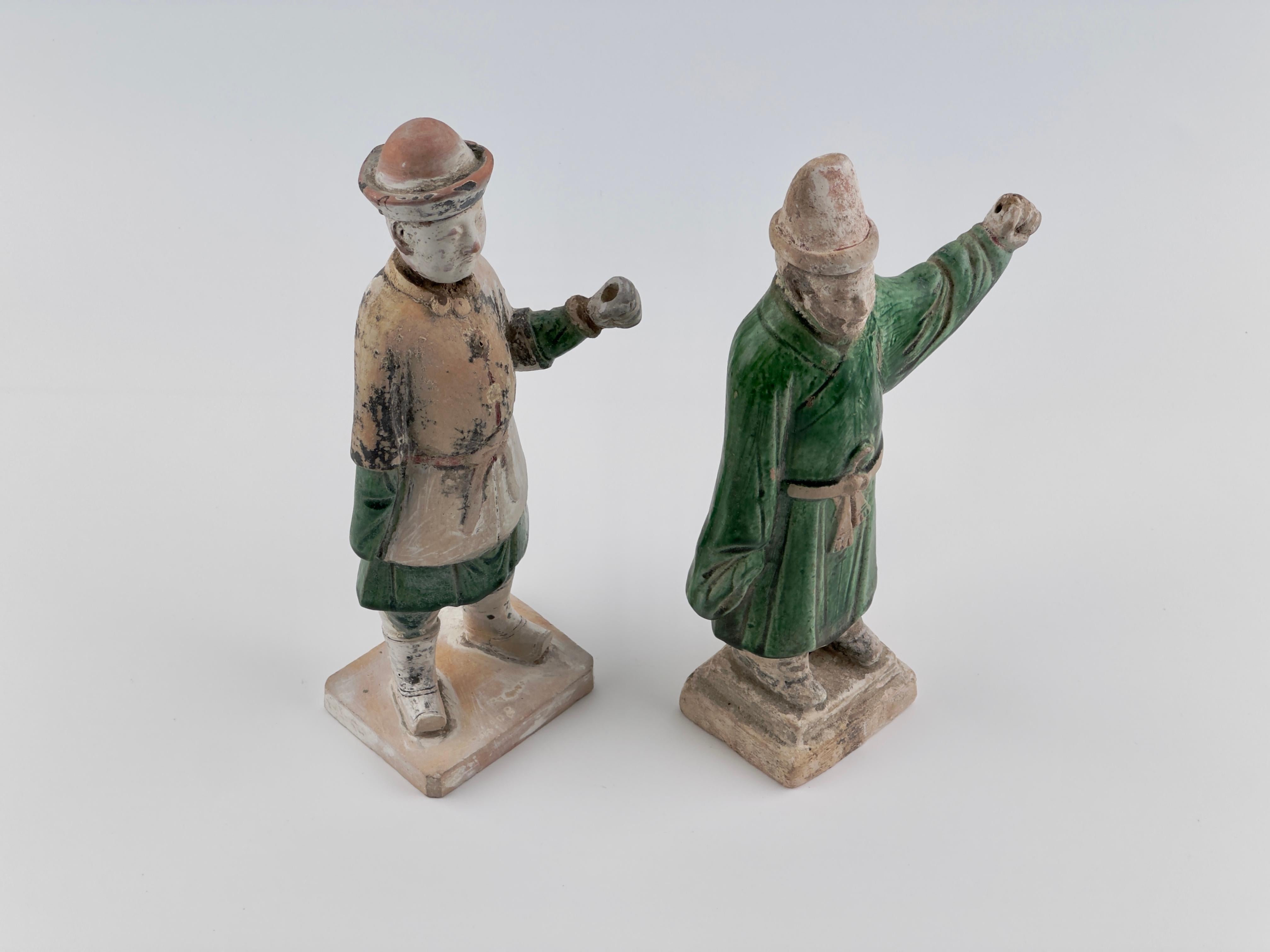Two Figures of Attendants, Ming Period(1368-1644) For Sale 4