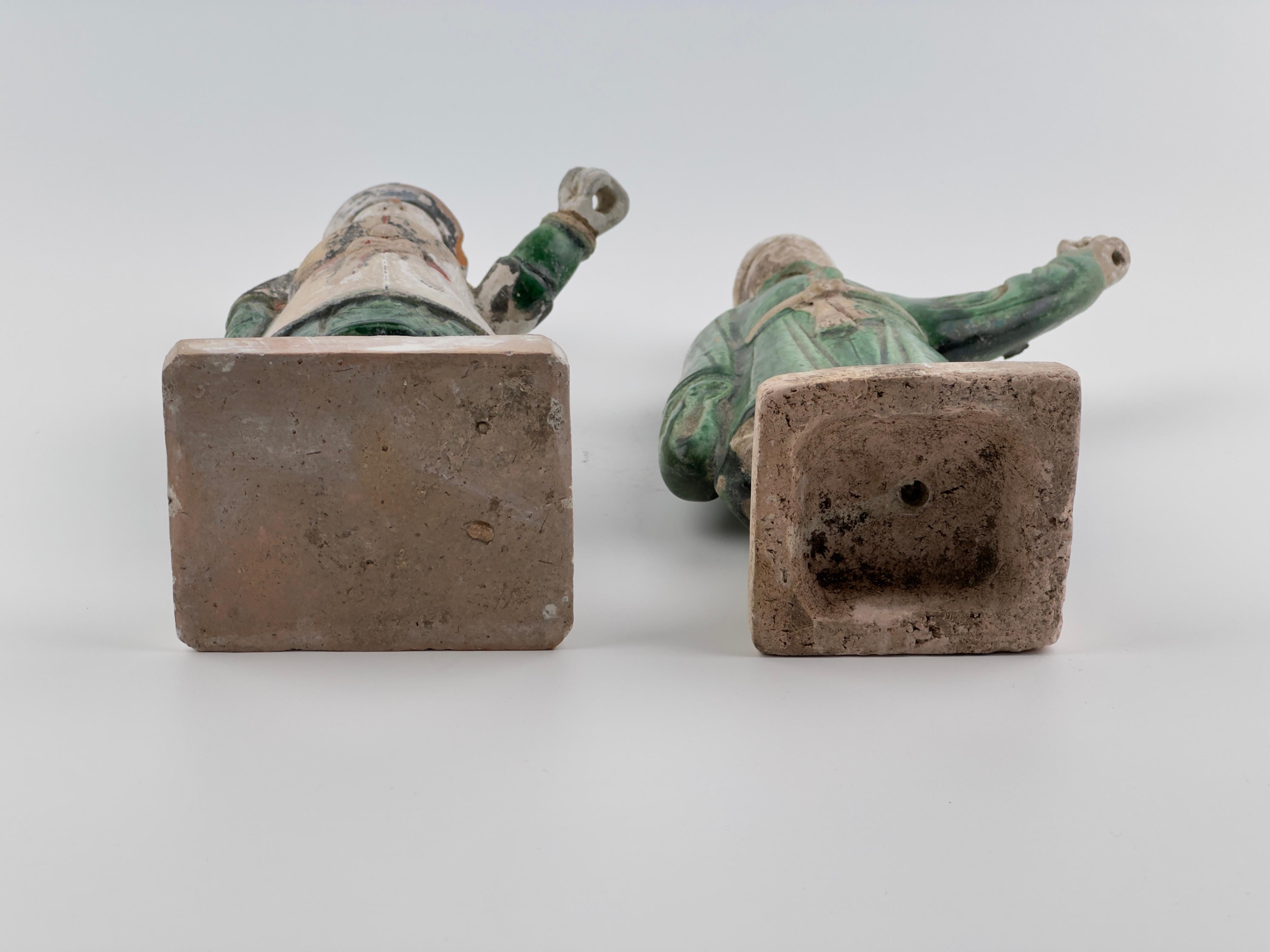 Two Figures of Attendants, Ming Period(1368-1644) For Sale 7