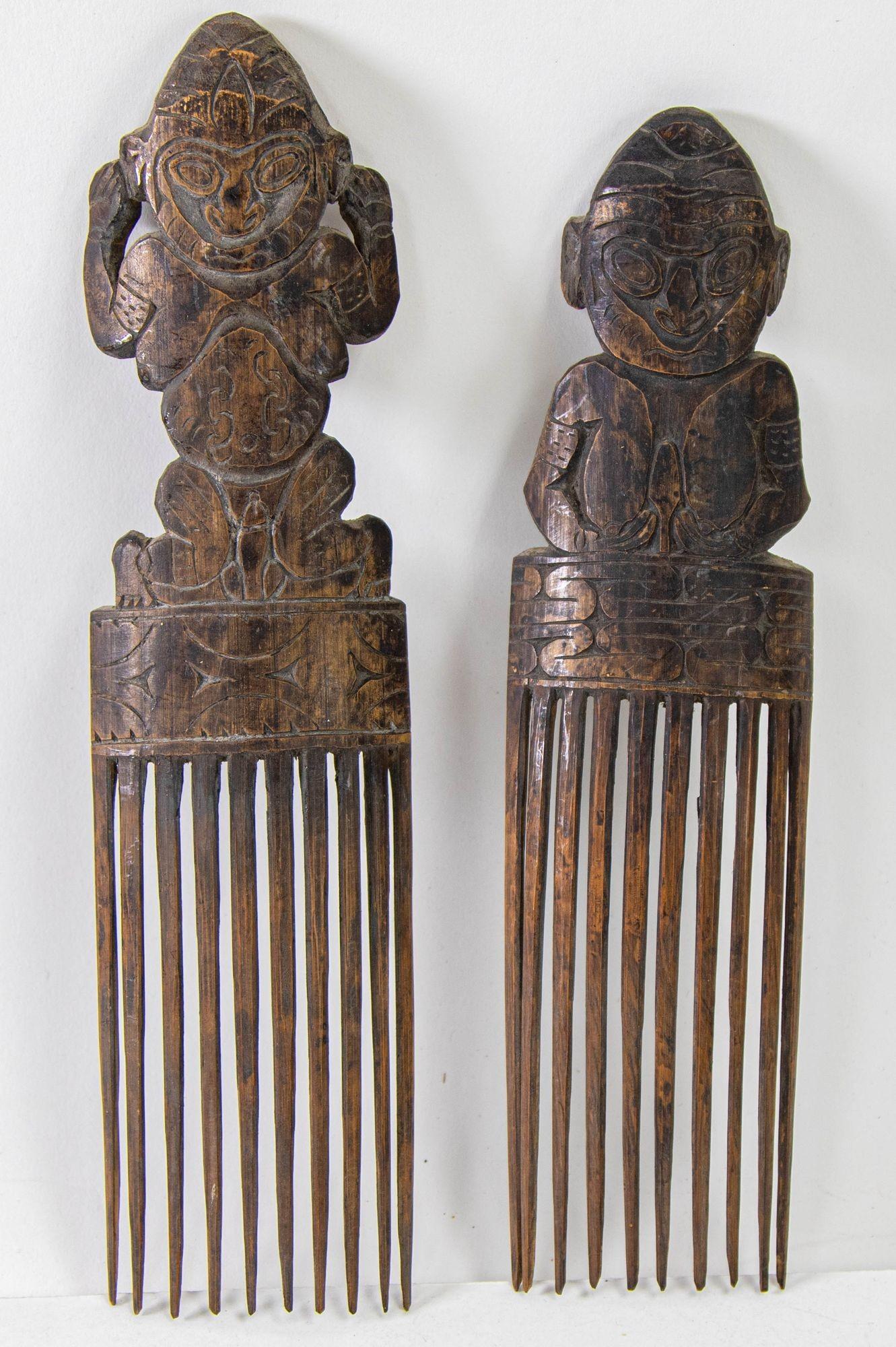 Two Fine Yaka Ornamental Figural Wood Combs Cisakulo West Africa For Sale 4