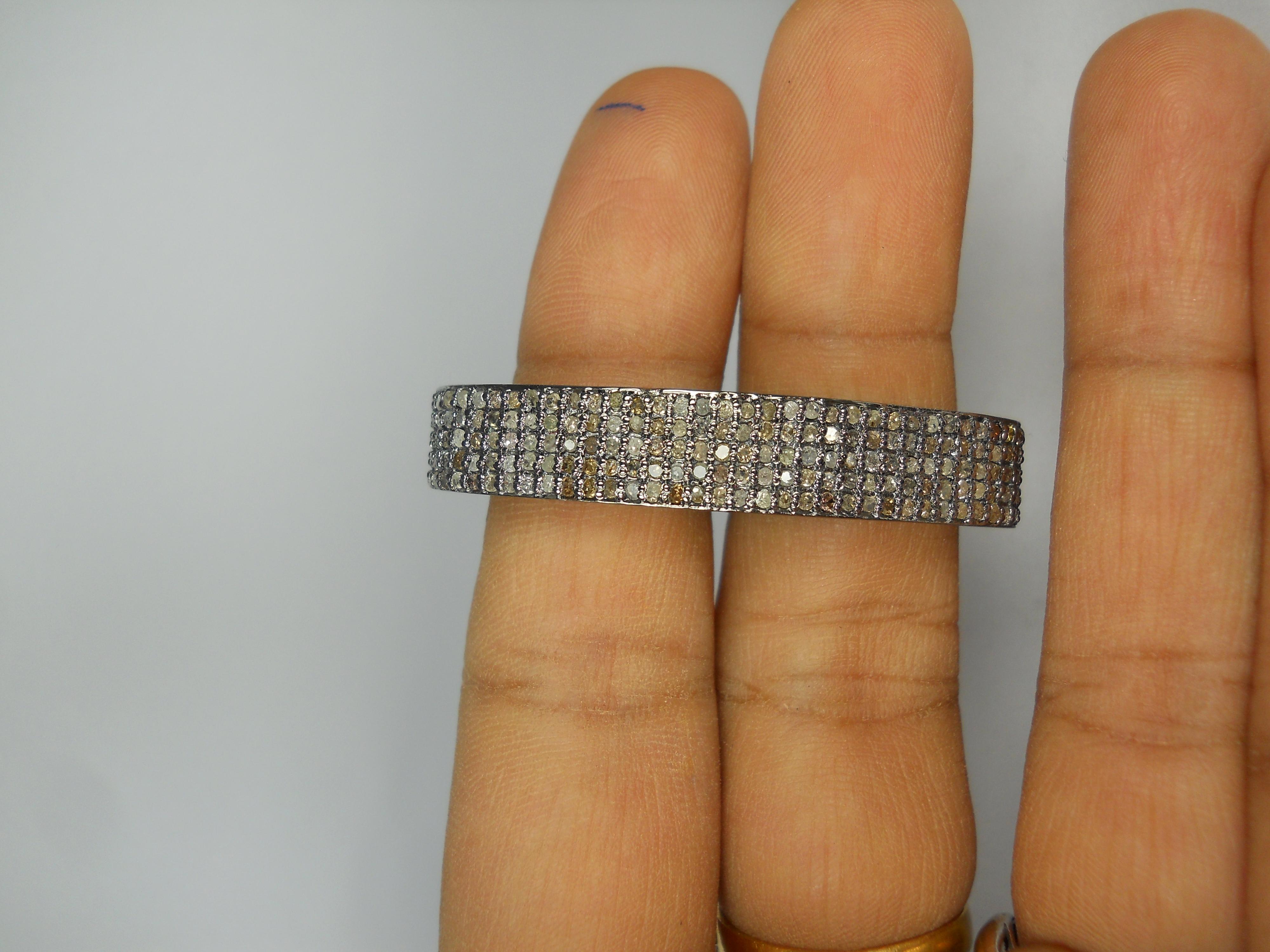 Bague vintage en argent sterling oxydé avec deux diamants pavés naturels Unisexe en vente