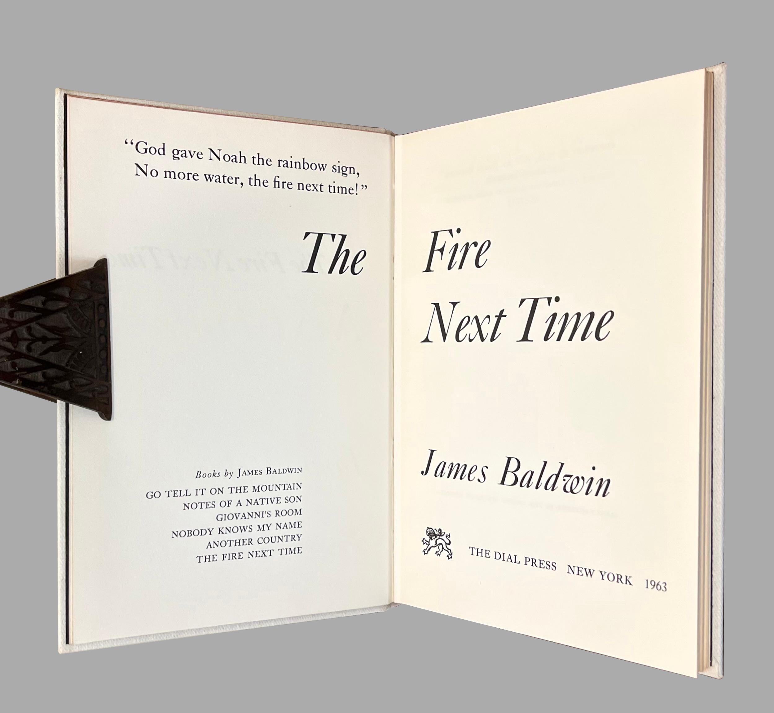 Milieu du XXe siècle Deux ouvrages de James Baldwin en première édition avec jaquette en vente