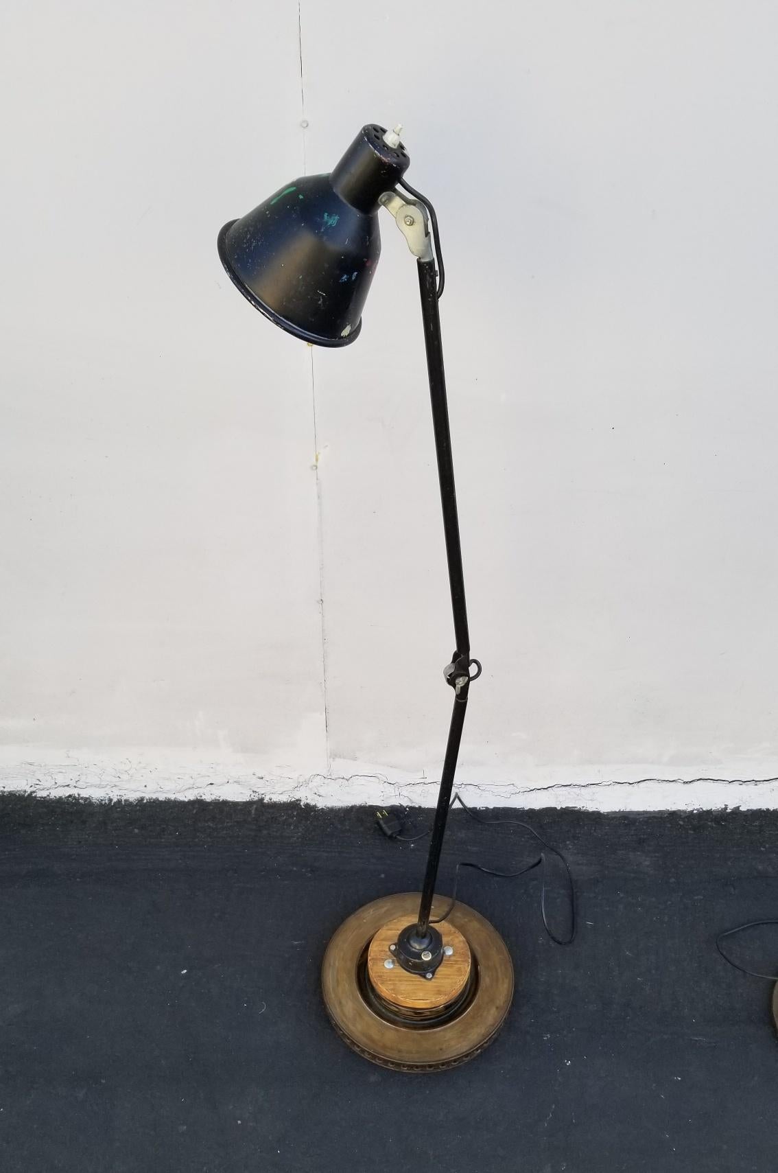 Mid-Century Modern Deux lampadaires de Gimo Fero en vente