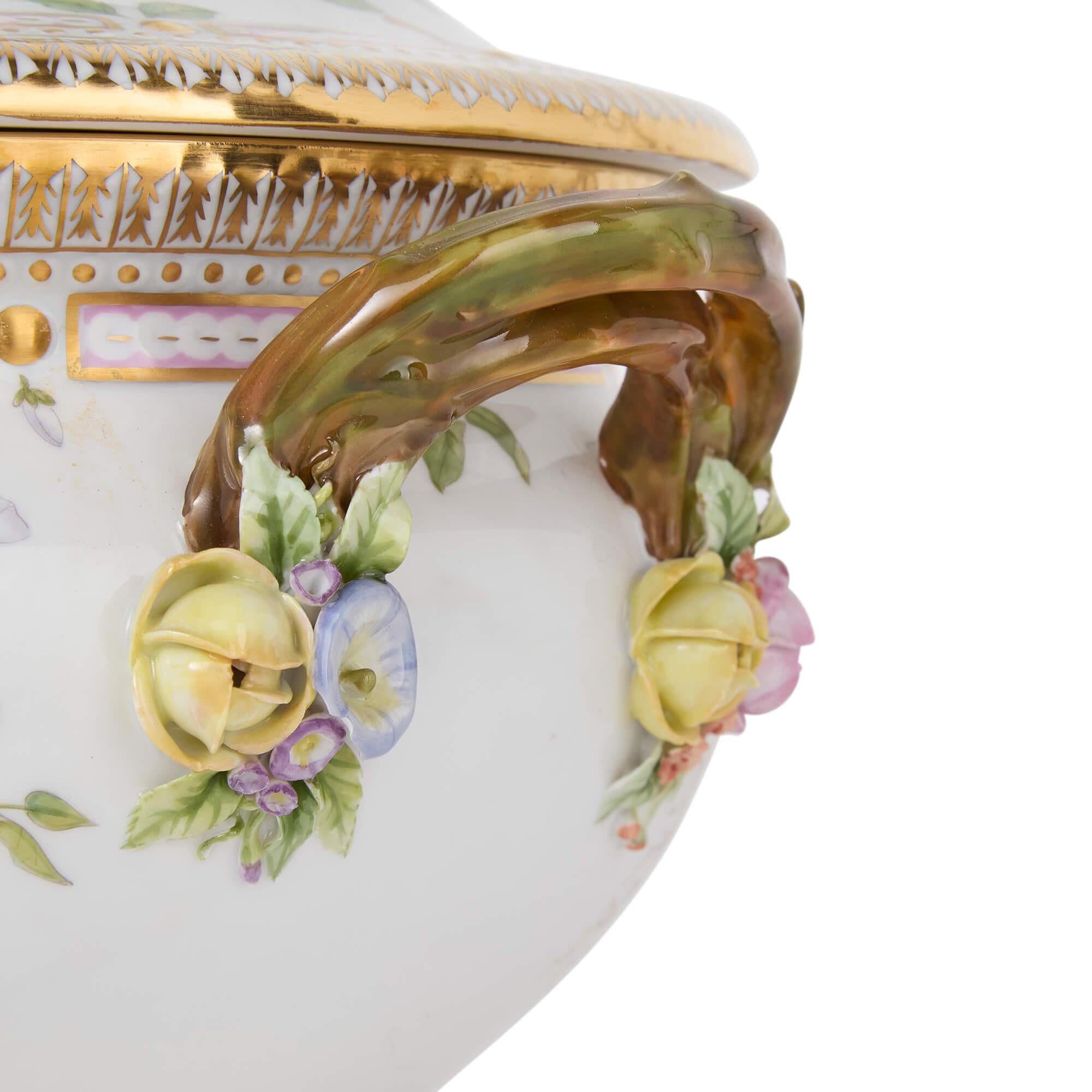 Two Flora Danica Danish Porcelain Tureens Covers Stands Royal Copenhagen For Sale 4