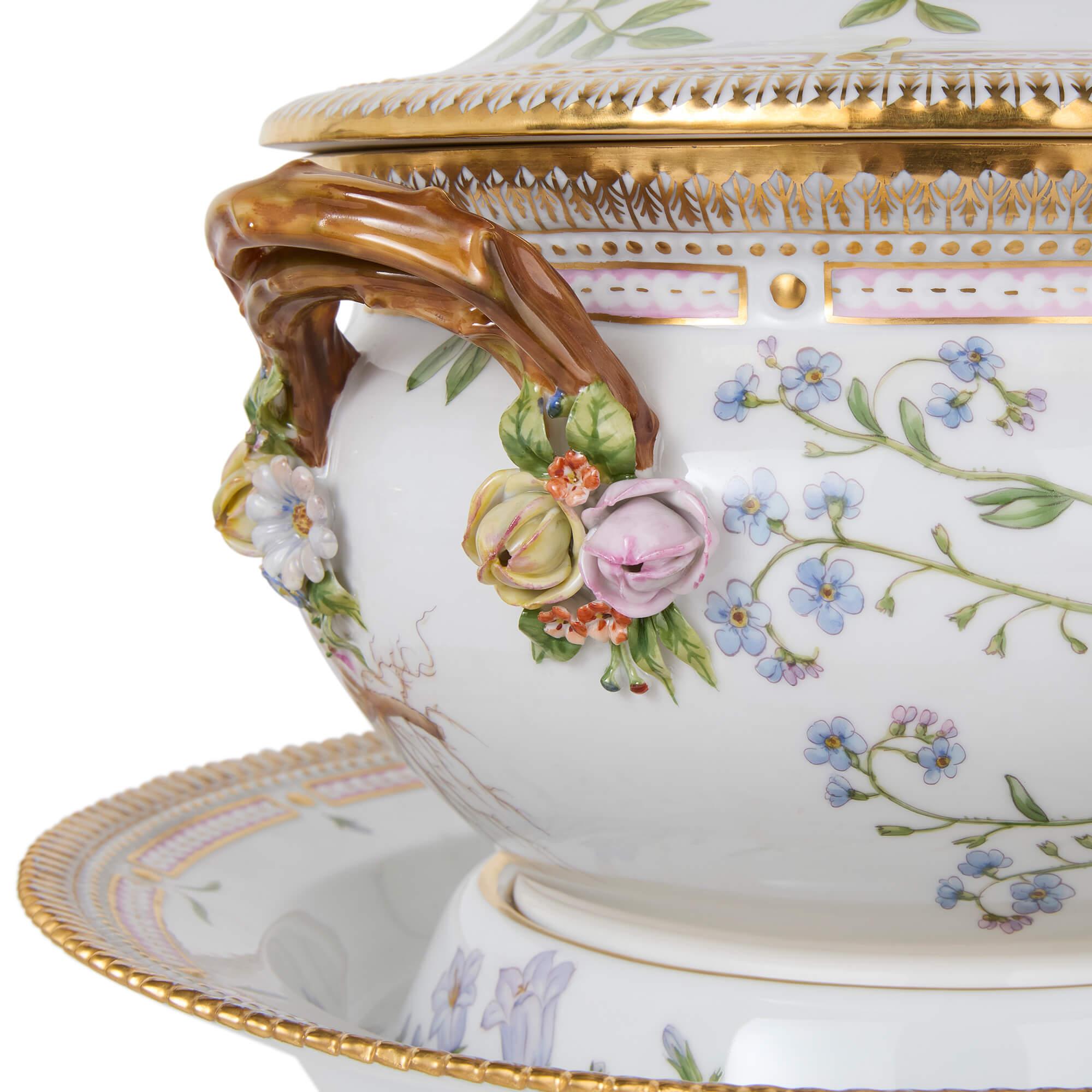 Two Flora Danica Danish Porcelain Tureens Covers Stands Royal Copenhagen For Sale 3