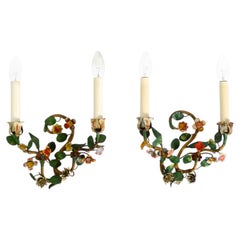 Dos apliques florales de metal con detalles pintados a mano, Italia, década de 1950