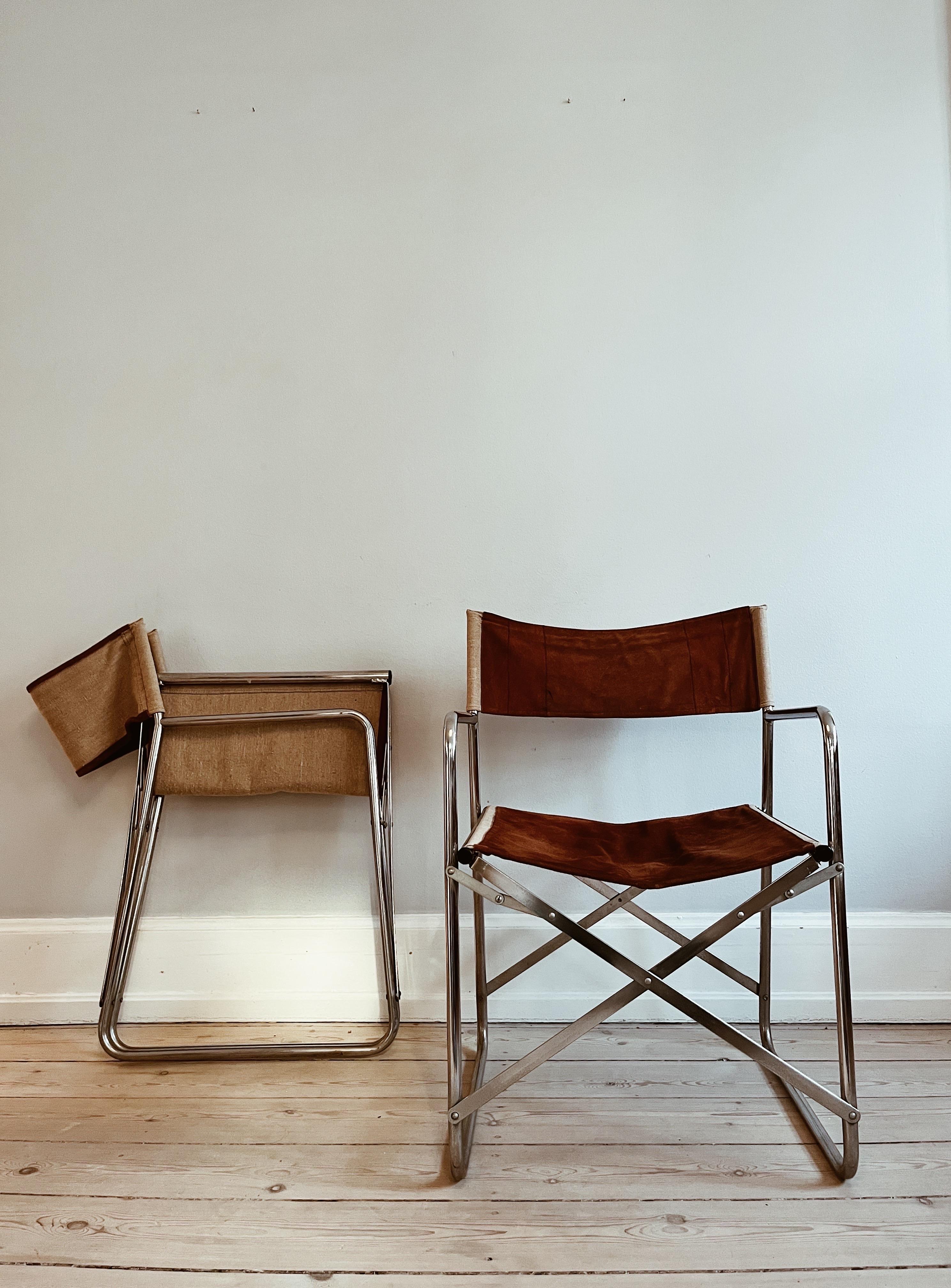 Late 20th Century Two folding chairs in chrome and chokolate colored suede