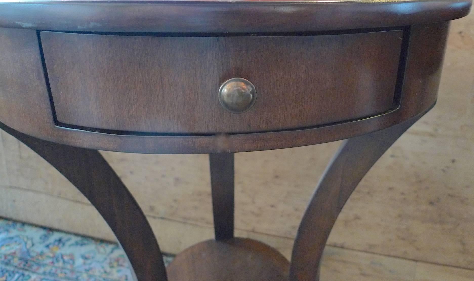 Two French 1970s Walnut Stained Round Side Tables with One Drawer and One Shelf 4