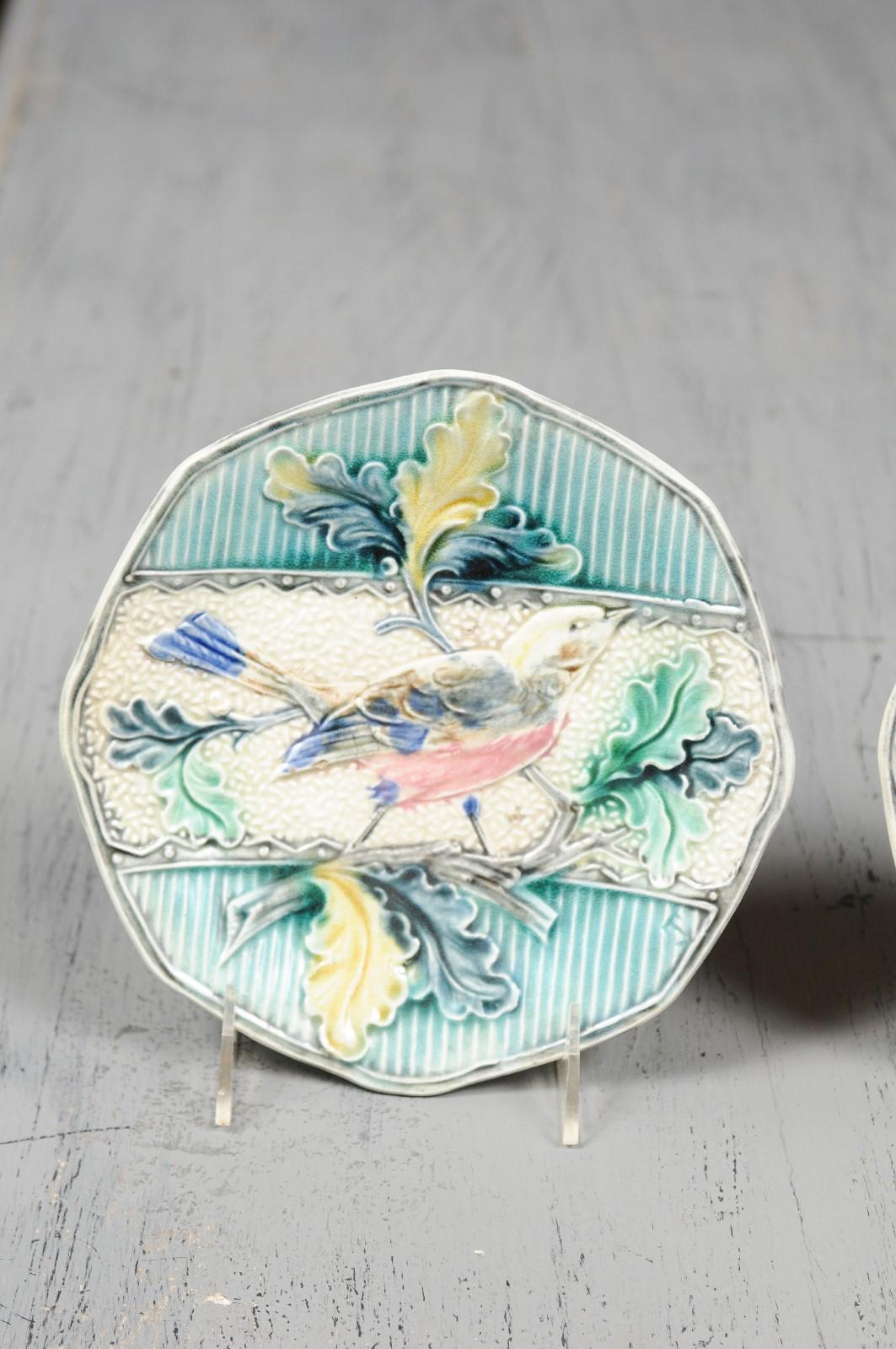 Two French 19th Century Majolica Plates with Bird Perched on Oak Tree Branch In Good Condition In Atlanta, GA