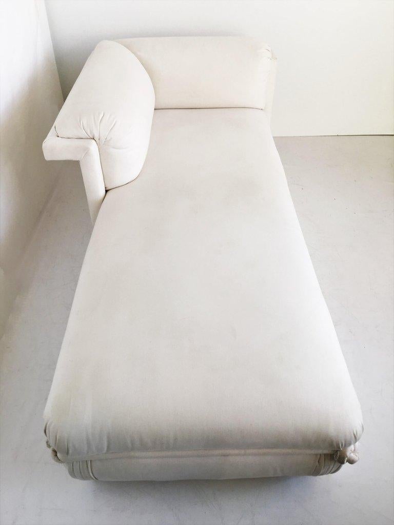 Deux chaises longues Art Déco françaises avec base en laiton en vente 1