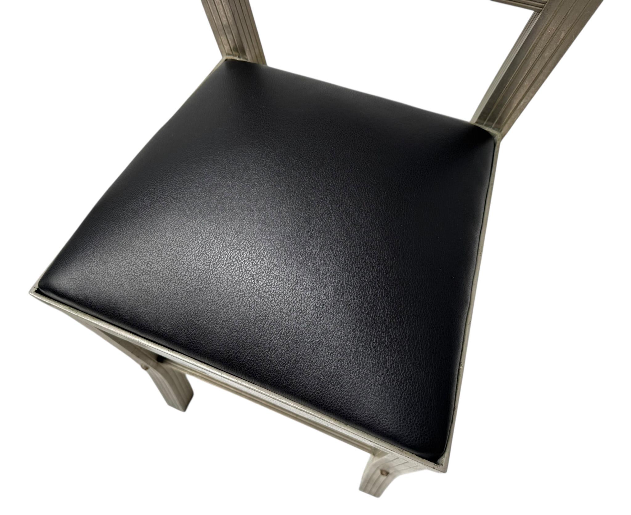 Due poltrone francesi Art Déco con sedute in pelle nera, anni '30 in vendita 5