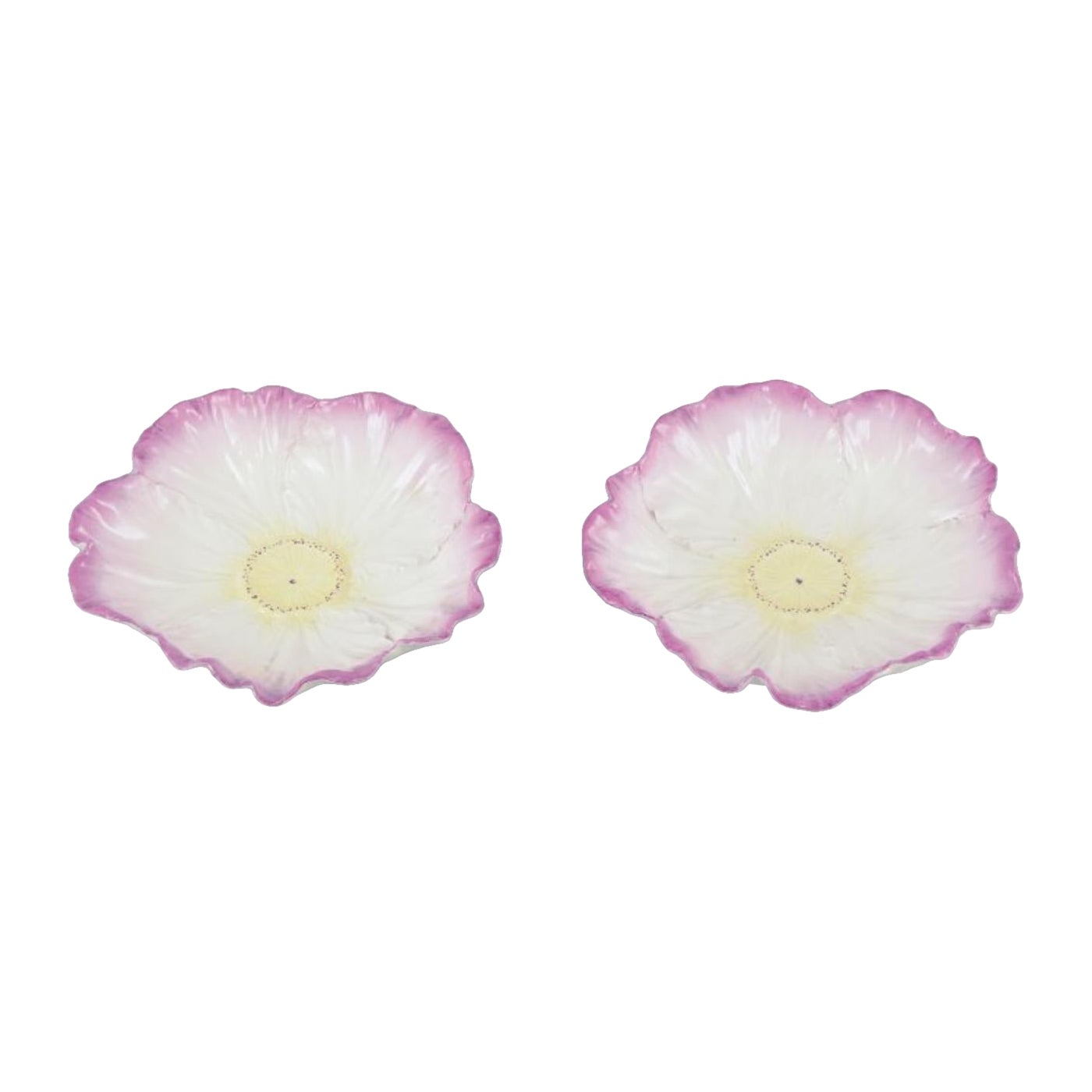 Two French Art Nouveau bowls in faience. Flower shape. Early 20th C.