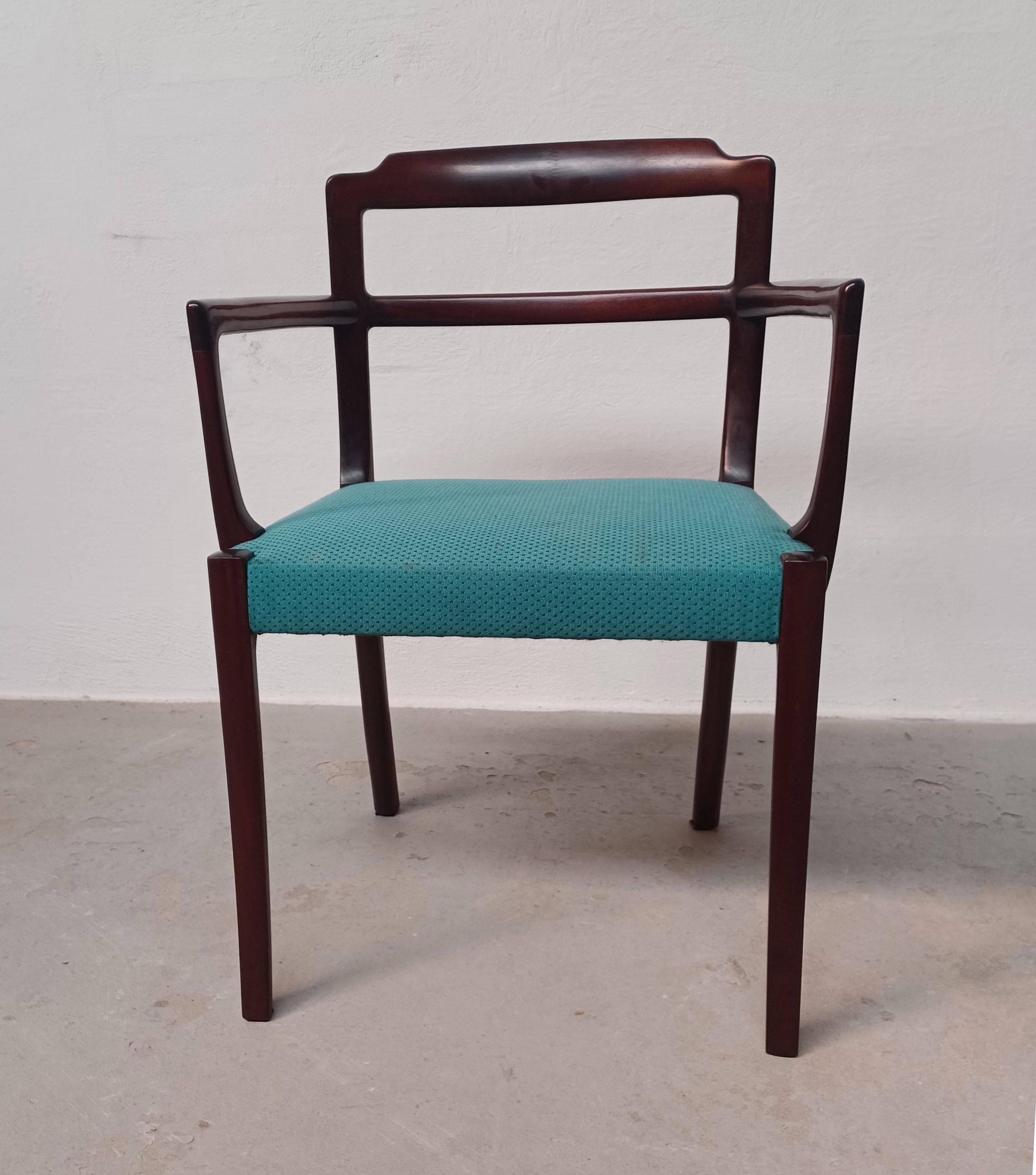Mid-Century moderno 1960 Due poltrone in mogano danese Ole Wanscher completamente restaurate e personalizzabili in vendita