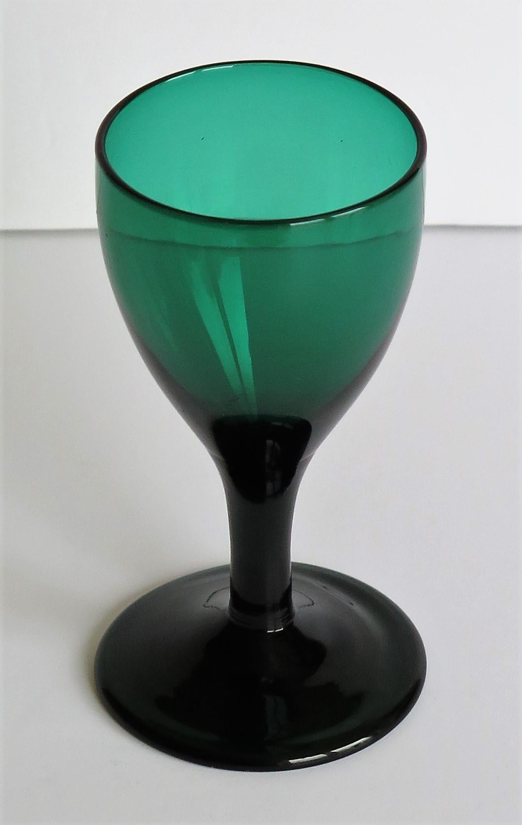 TWO Georgian Hand Blown Wine Glasses Bristol Green with Tulip Bowl, circa 1790 For Sale 1