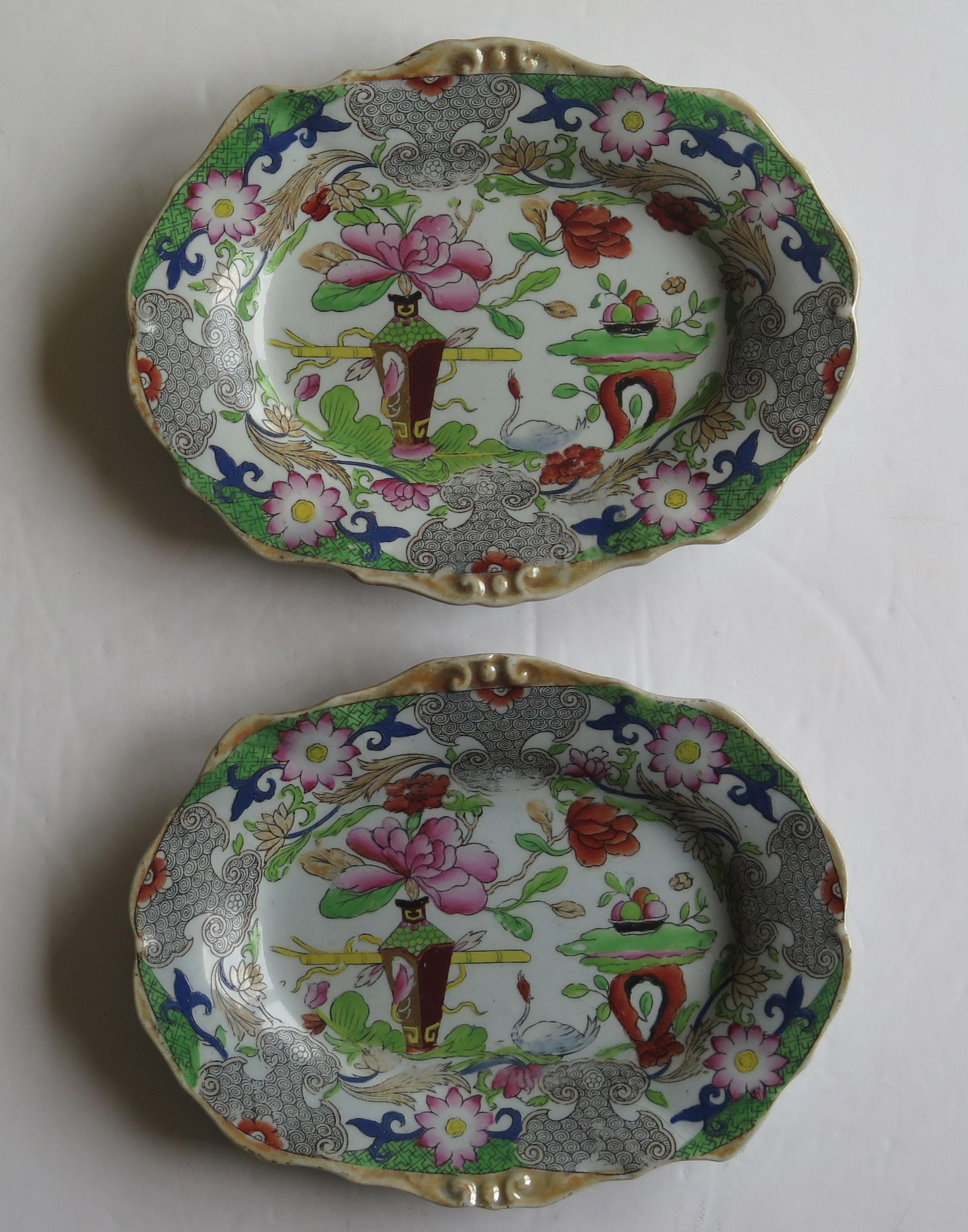 Chinoiserie Two Georgian Mason's Ironstone Oval Dishes Table & Flower Pot Pattern, Ca 1818