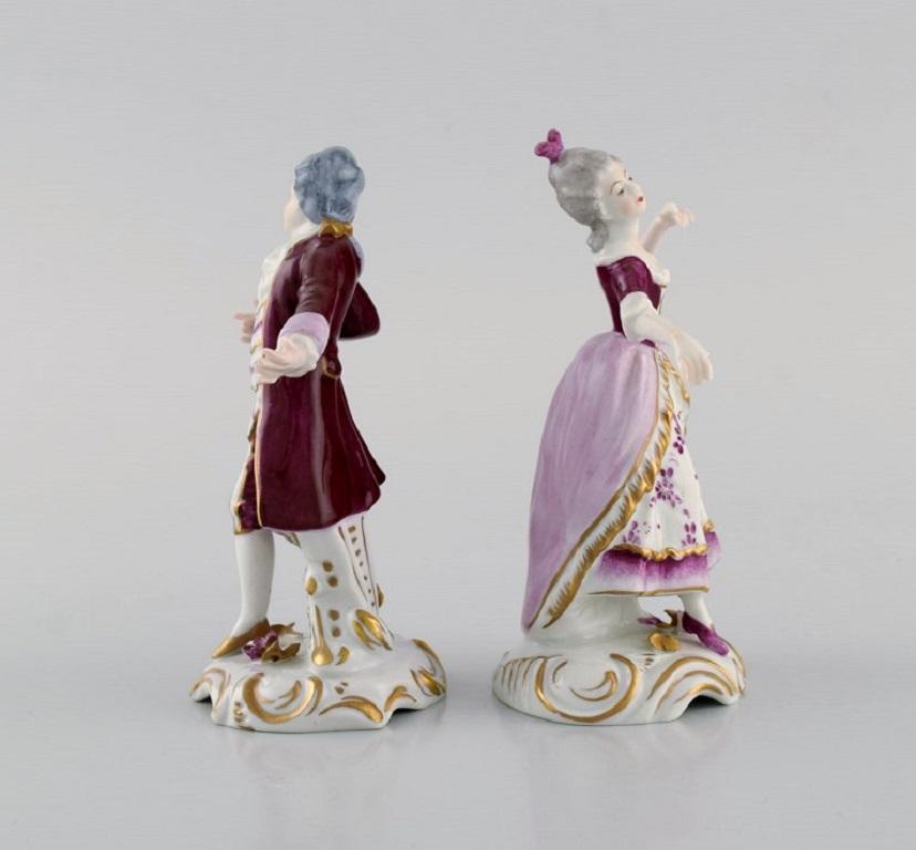 Dos Figuritas Alemanas Antiguas de Porcelana, Pareja Rococó, Siglo XIX Alemán en venta