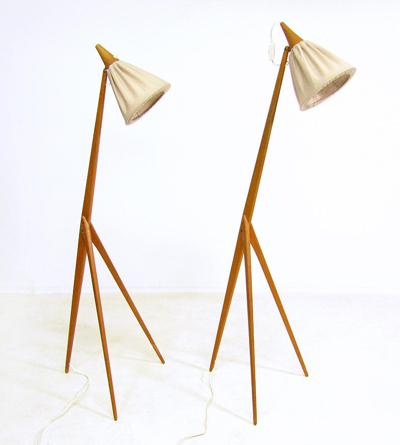 Swedish Two Giraffe Floor Lamps by Uno Kristiansson for Luxus