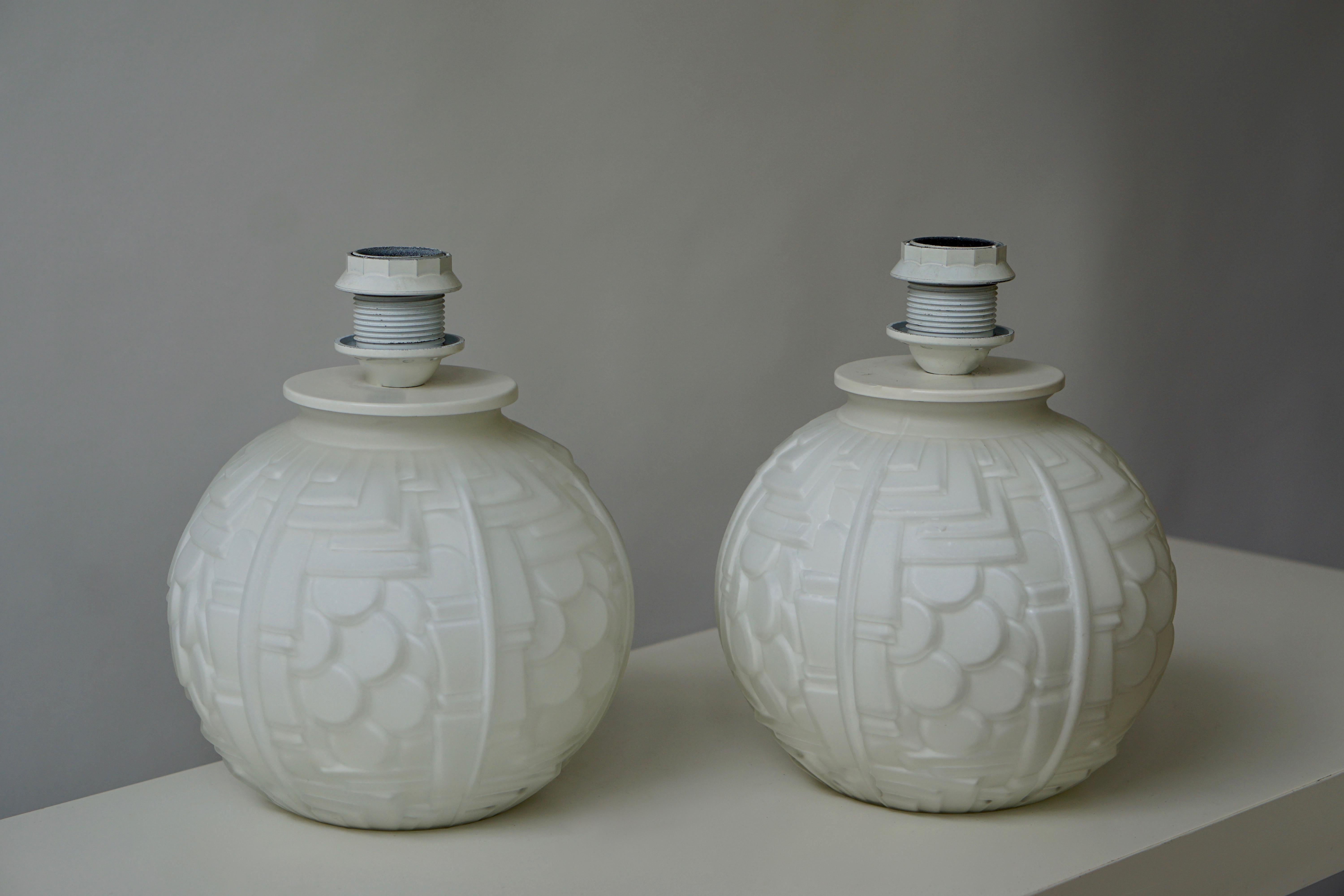 Two Glass Table Lamps In Good Condition For Sale In Antwerp, BE