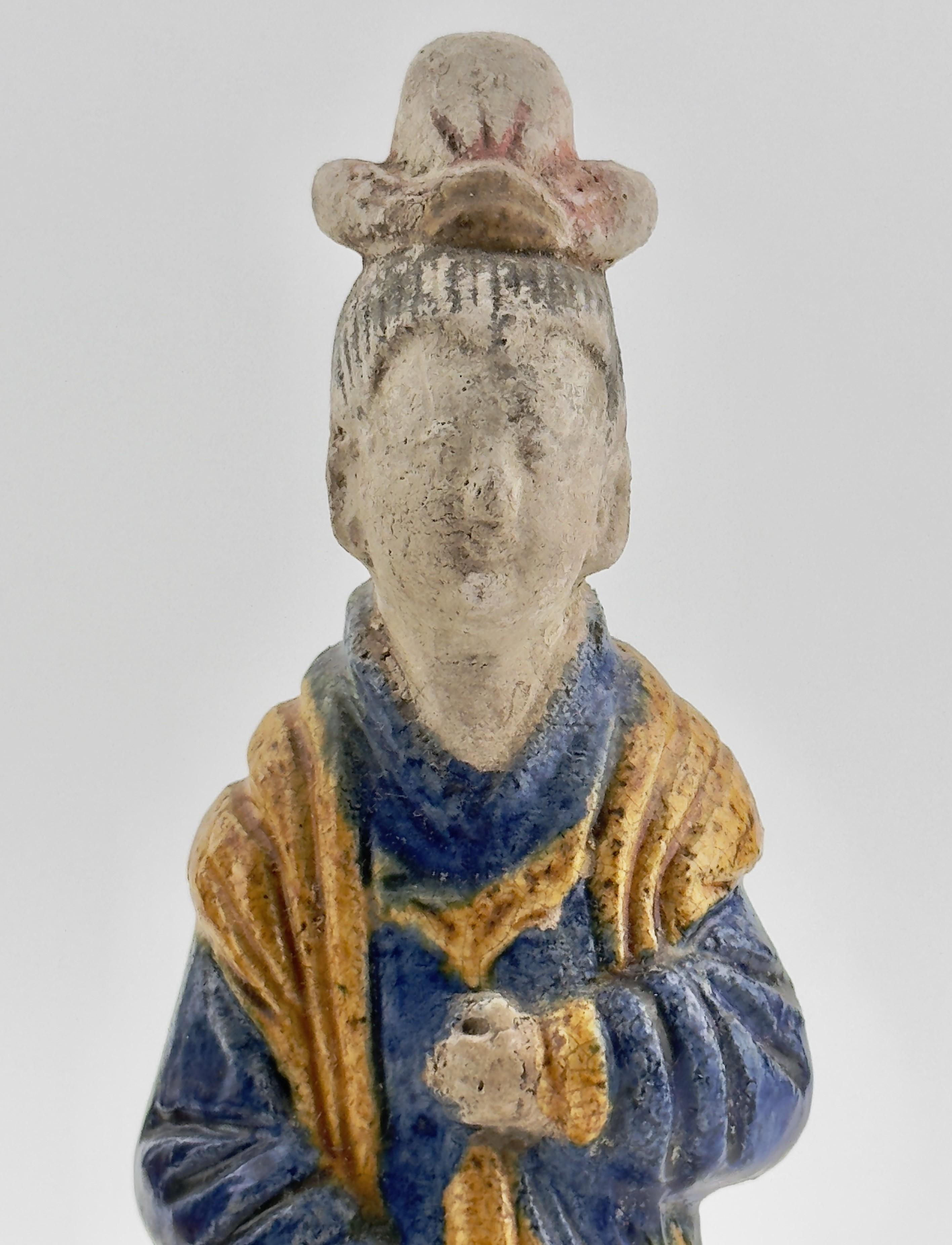 Two Glazed Court Attendants, Ming Period (1368-1644) For Sale 1