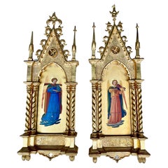 Deux Anges gothiques dans des cadres de tabernacle en bois doré d'après Fra Angelico 