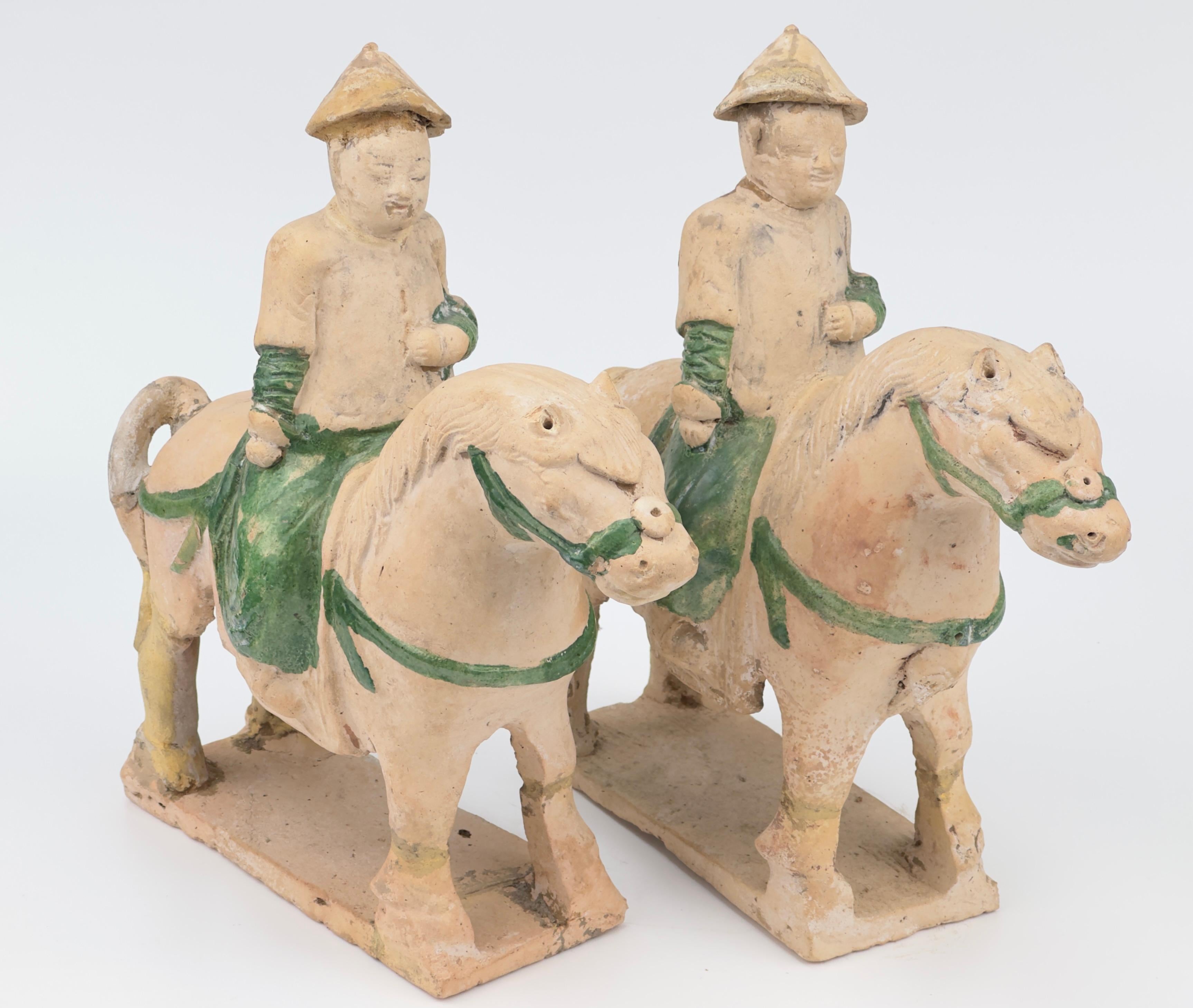 Two Green Glazed Horses and Riders, Ming period(15-16th Century) For Sale 7