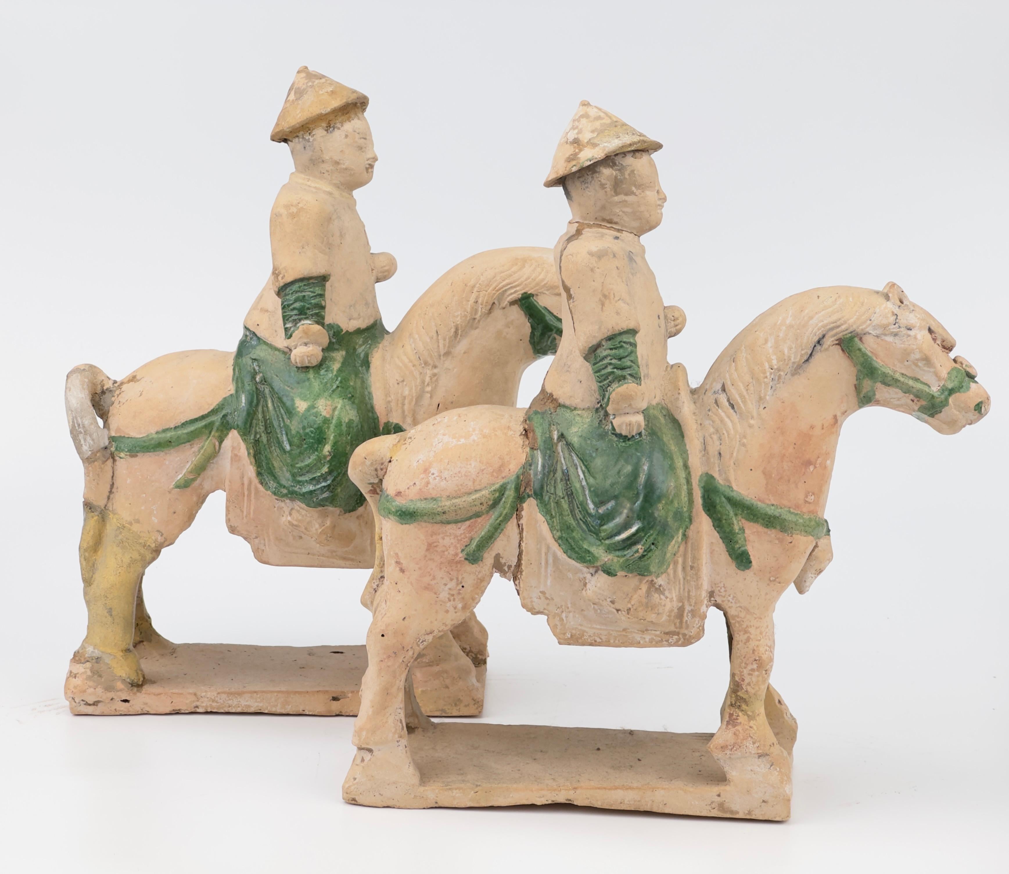 Two Green Glazed Horses and Riders, Ming period(15-16th Century) In Good Condition For Sale In seoul, KR