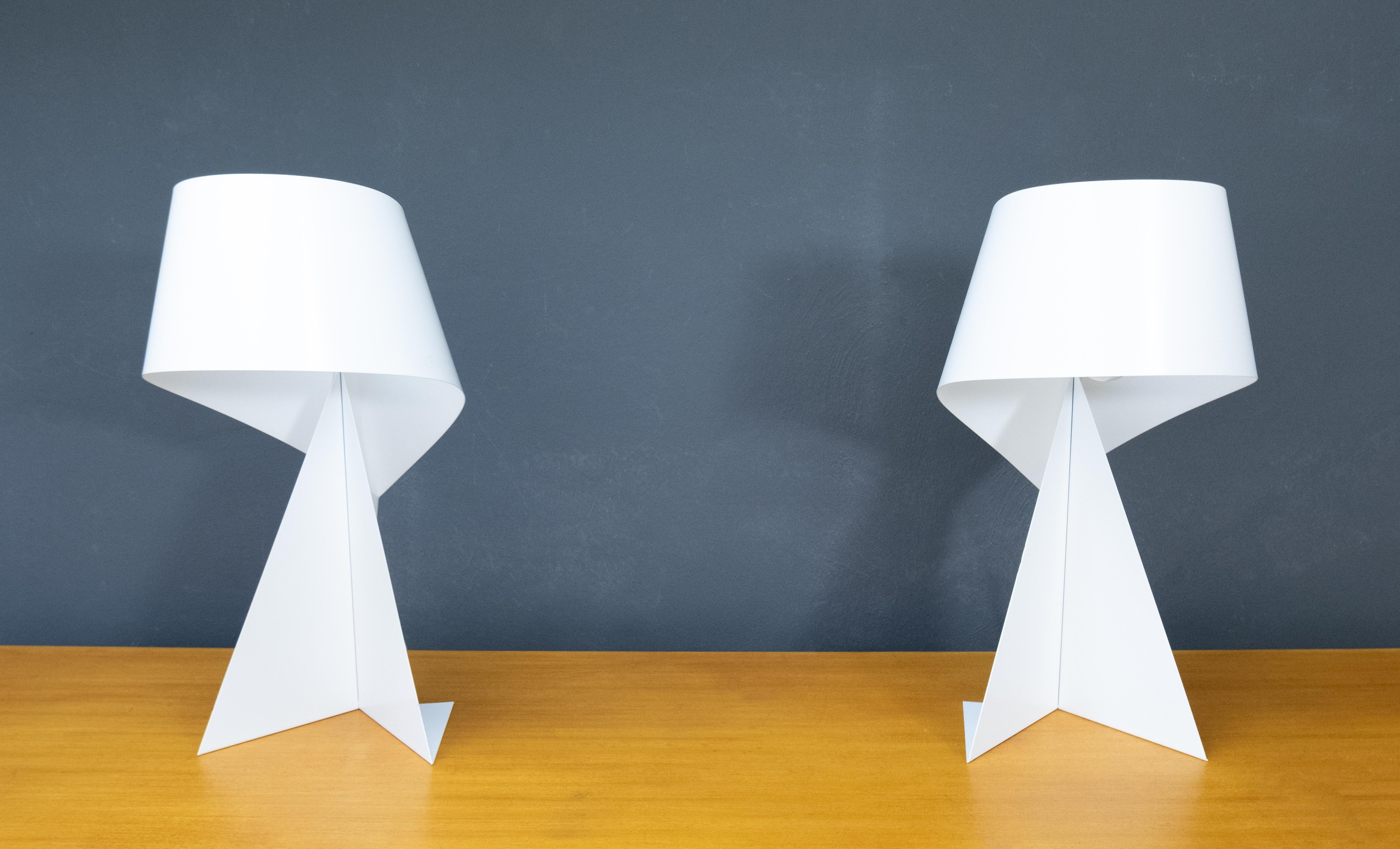 Moderne Deux lampes de table à ruban Habitat en vente