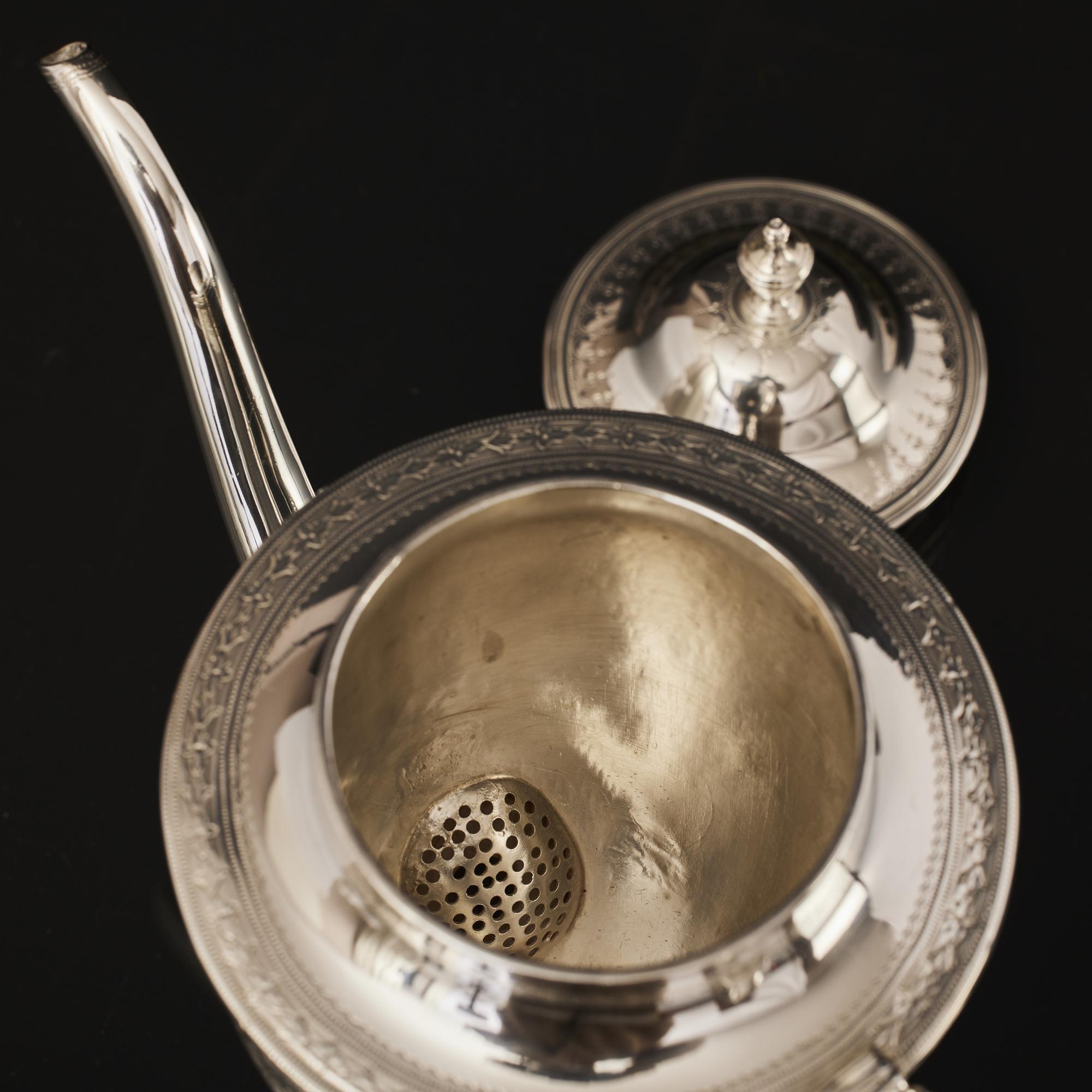 George III silver argyle gravy jug 6