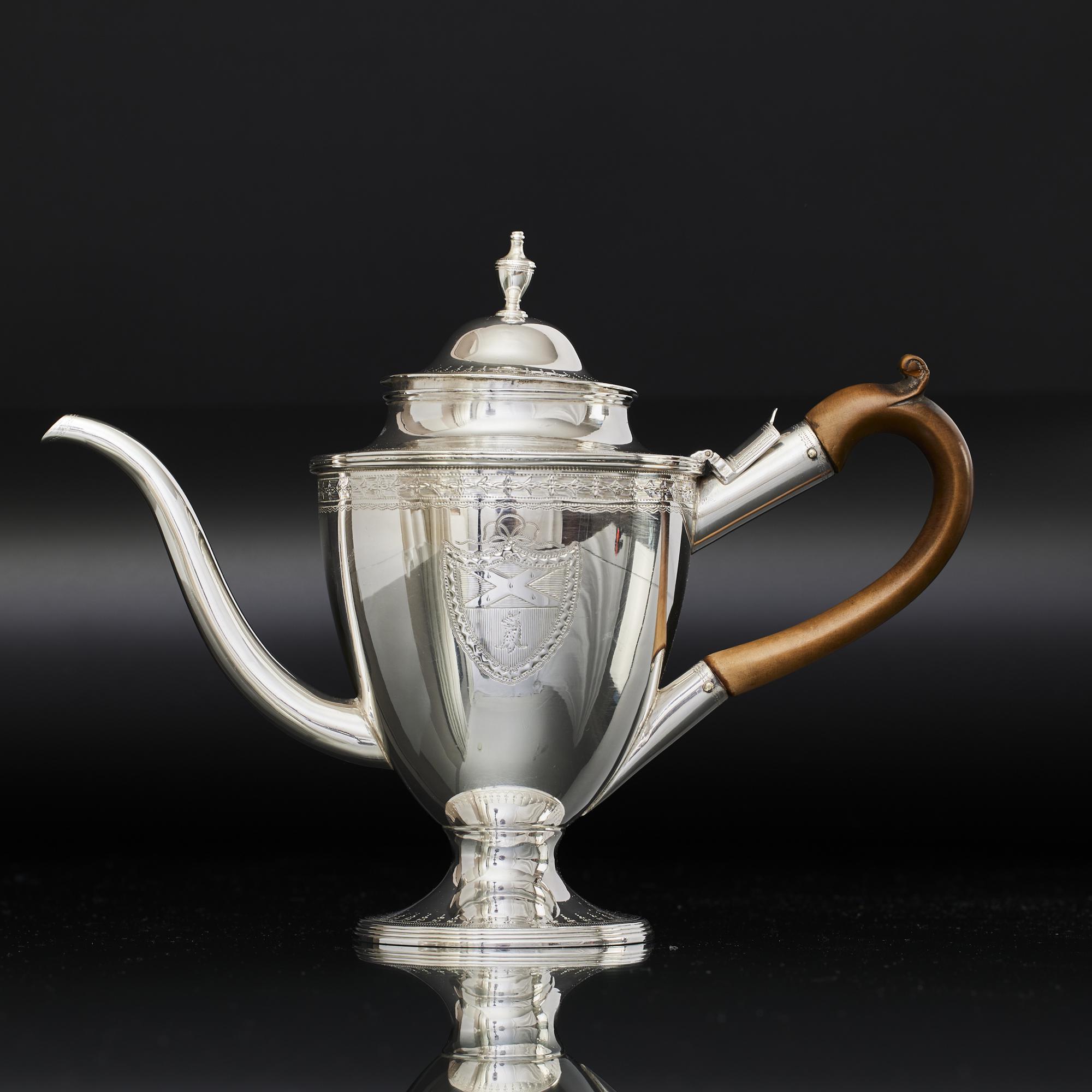 British George III silver argyle gravy jug For Sale