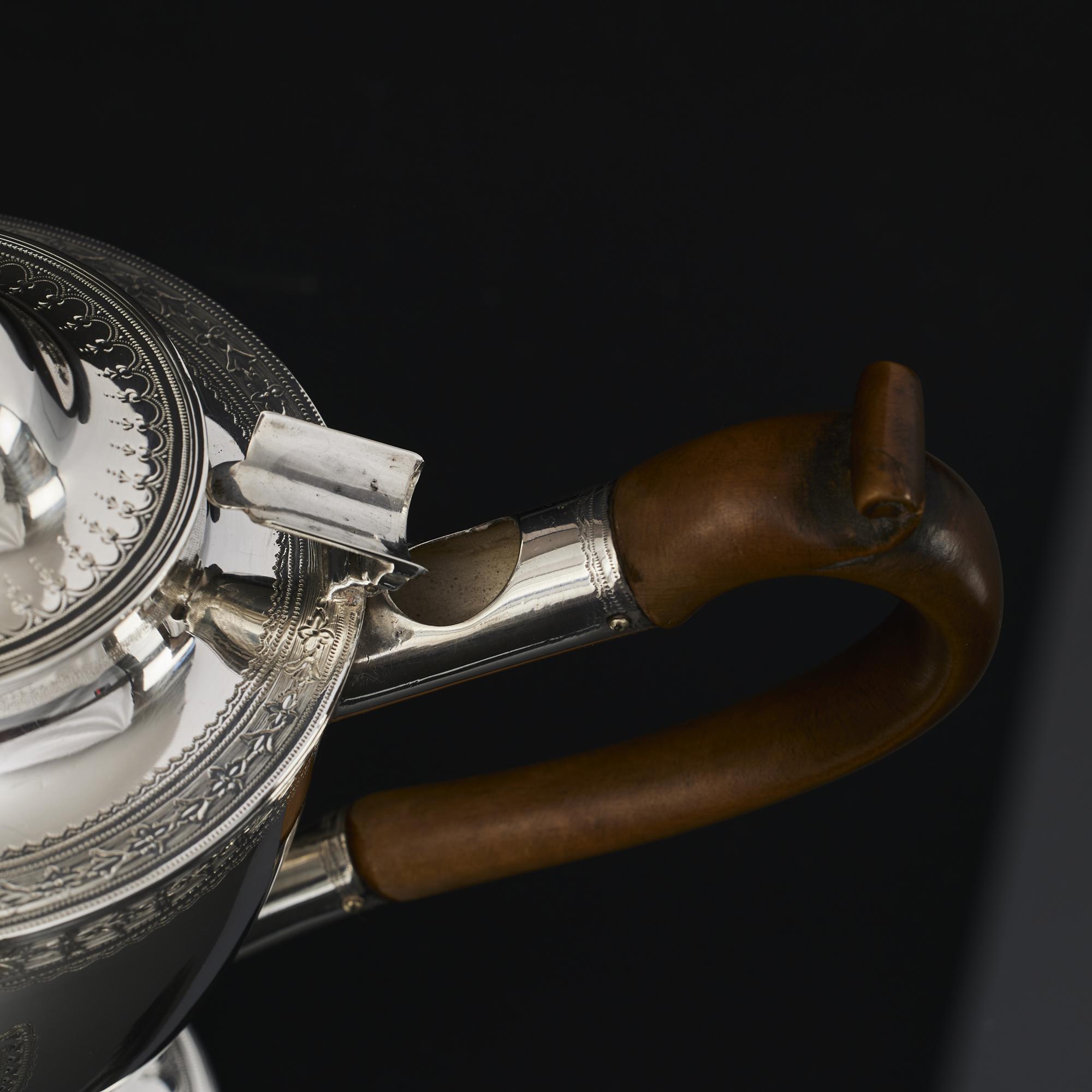 George III silver argyle gravy jug 3