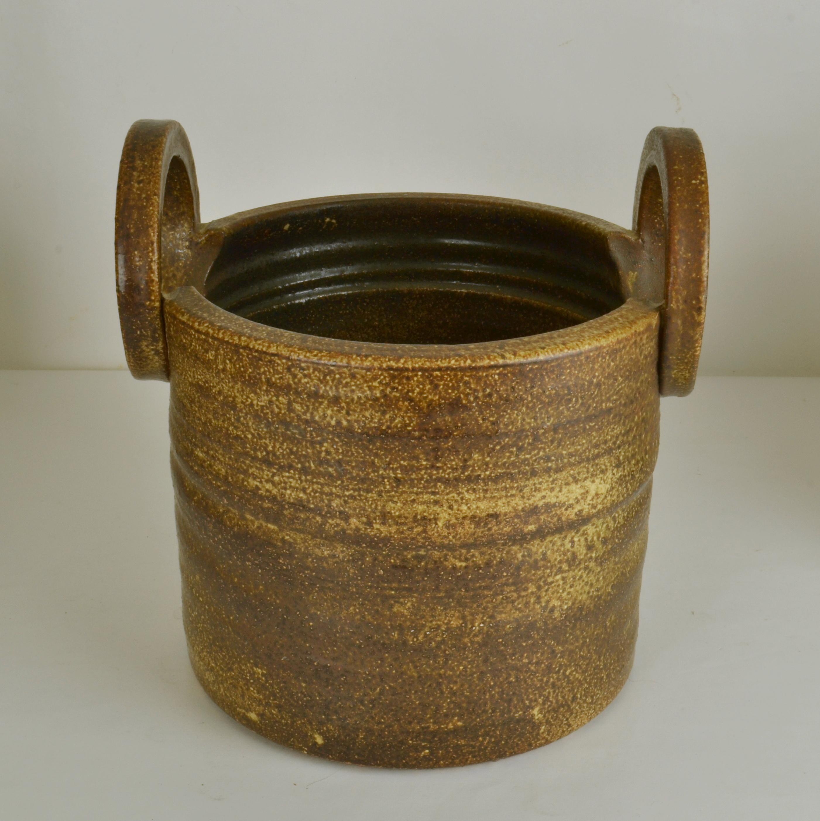 Large Sculptural Studio Ceramic Planter by Mobach 1970's In Excellent Condition For Sale In London, GB