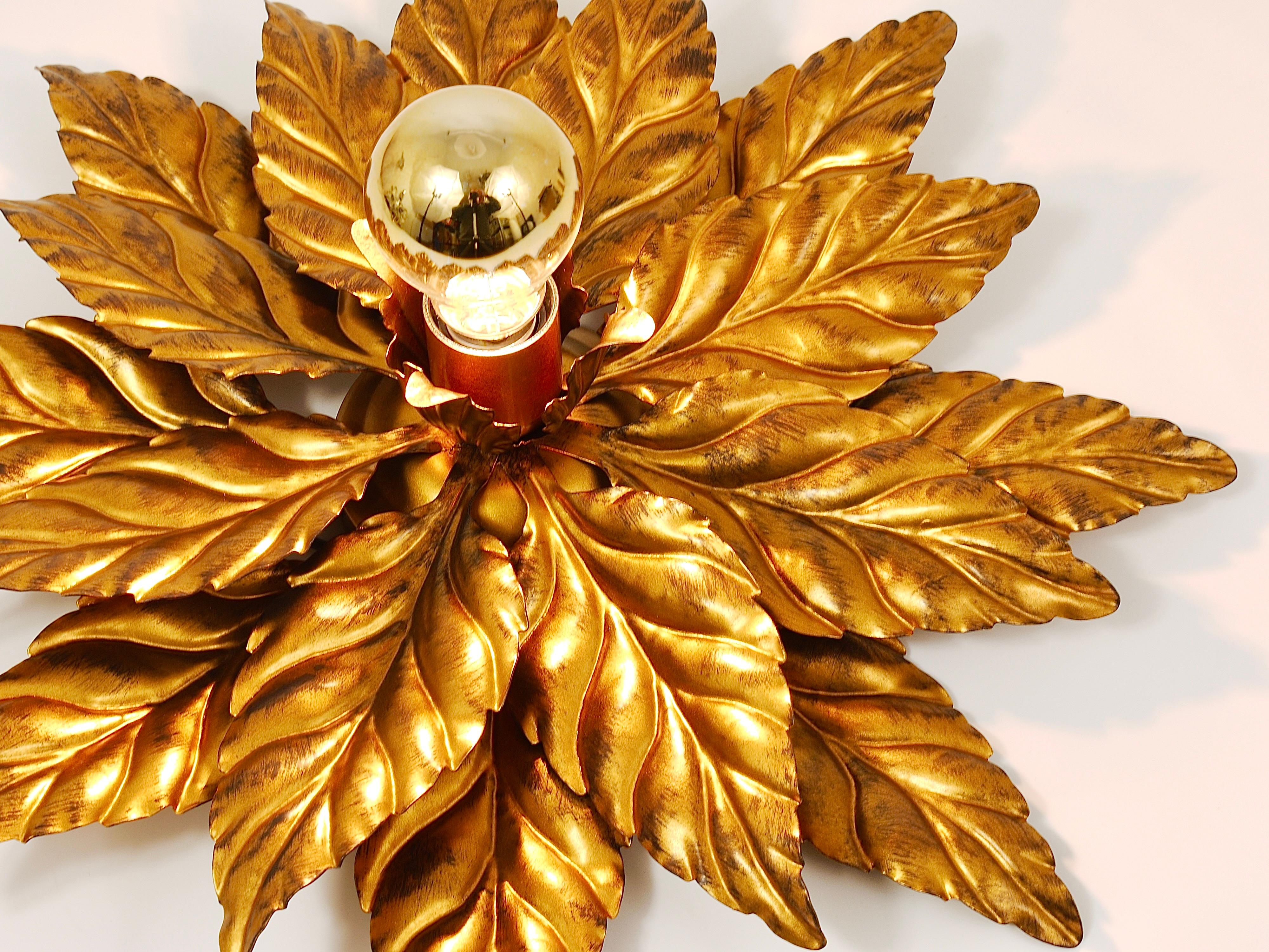 4x Hans Kögl Hollywood Regency Florentine Gilt metallo parete soffitto luce sconce in vendita 8