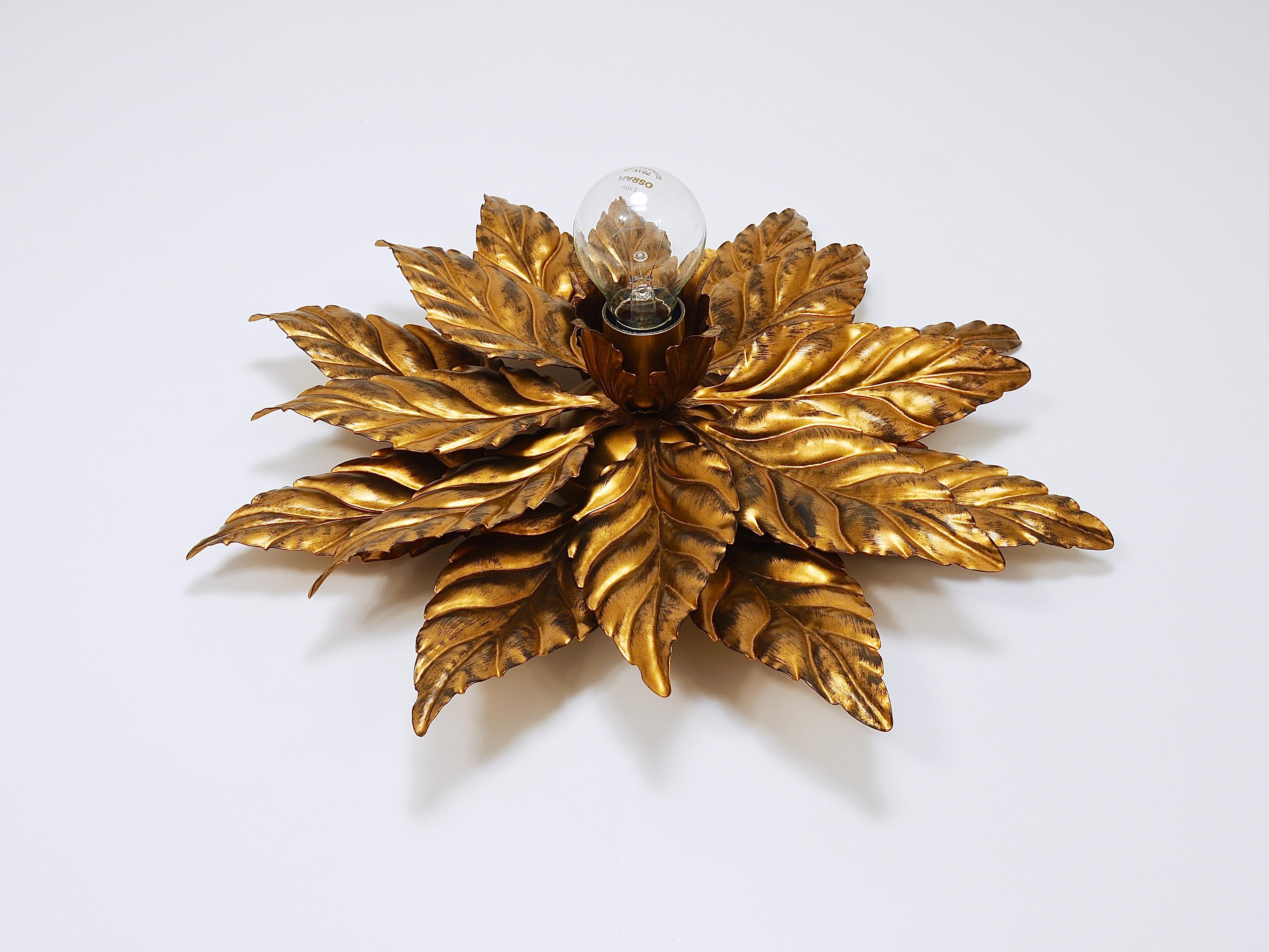 4x Hans Kögl Hollywood Regency Florentine Gilt metallo parete soffitto luce sconce in vendita 3