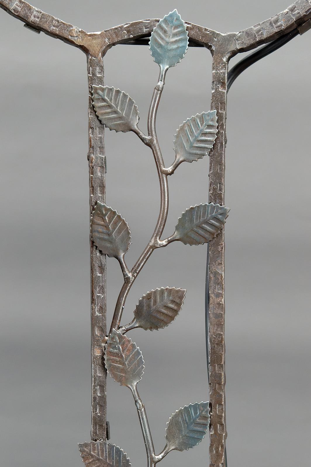 Zweistöckige schmiedeeiserne Lampe von Muller, Art déco, Frankreich, um 1920 (Metall) im Angebot
