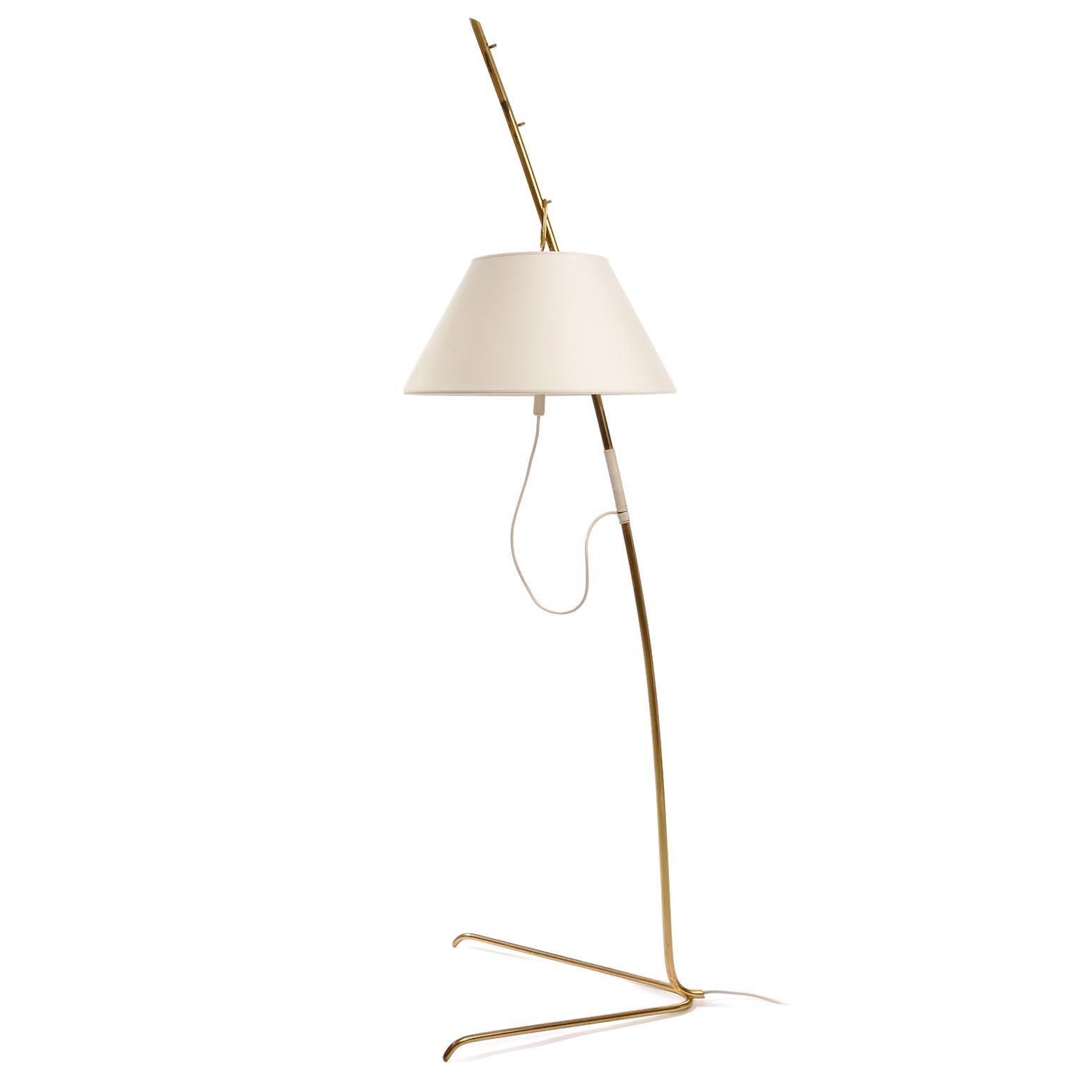 Mid-Century Modern One of Two Height Adjustable Kalmar Brass Floor Lamps 'Cavador' No. 2098, 1960 For Sale