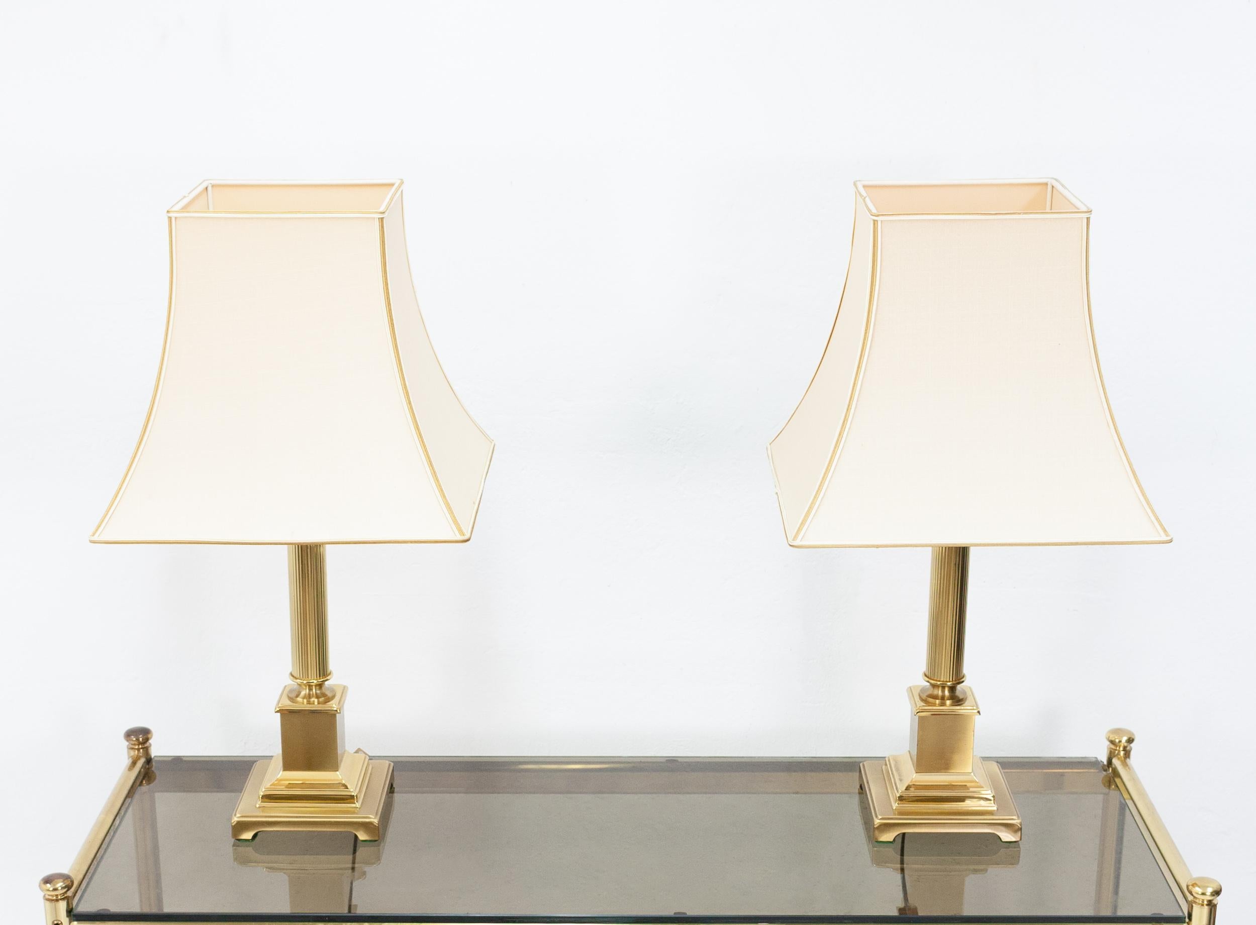 Two Herda brass table lamps. Herda Holland 1970s .Very nice design. Looking great in a eclectic interior.
Very good condition. With the original shades. Also in a good condition. 






  