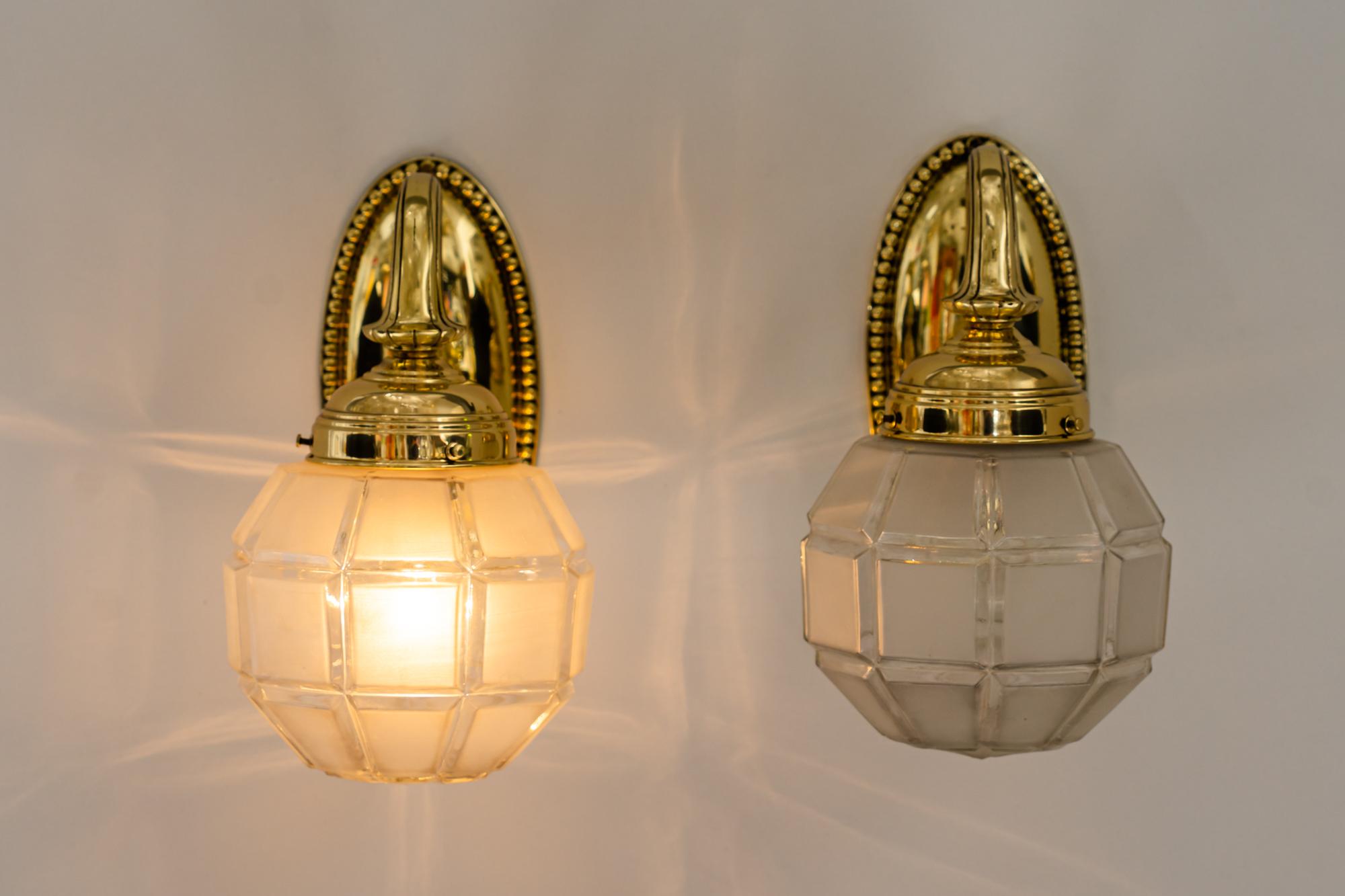 Zwei historistische Wandlampen Wien um 1890 im Angebot 3