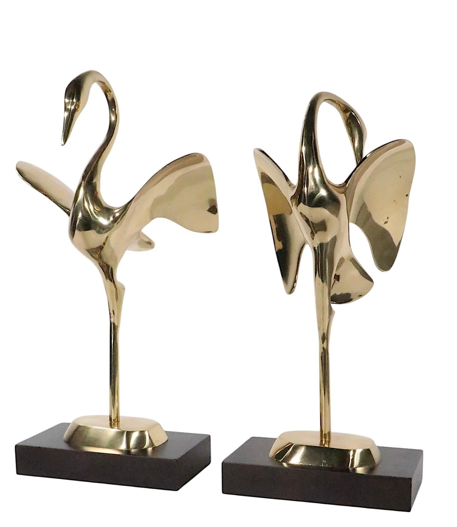 Coreano Two Hollywood Regency Style Brass Flamingos in vendita