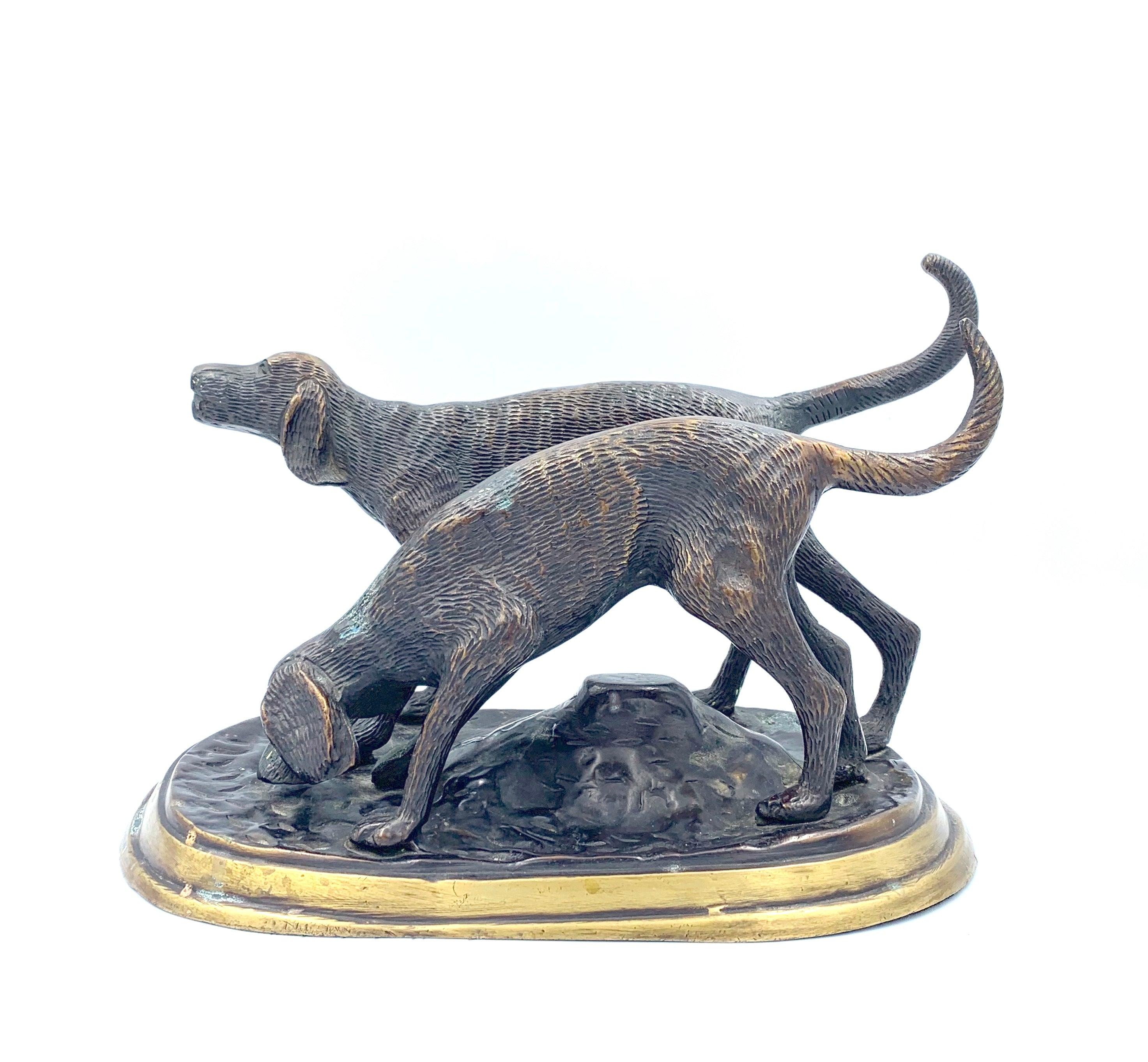 Bronze Sculpture en bronze de deux chiens de chasse en vente