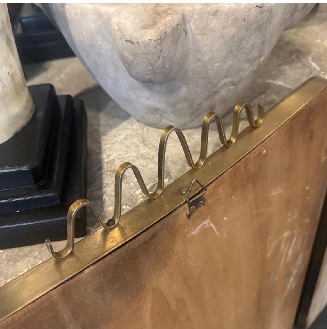 Two Iconic 1950s Mid-Century Modern Brass Wall Mirrors by Gio Ponti For Sale 5