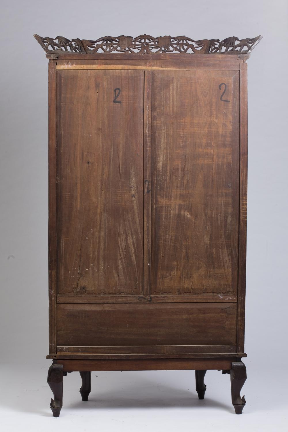 Two Indochinese Showcases, circa 1930 In Good Condition For Sale In Paris, FR