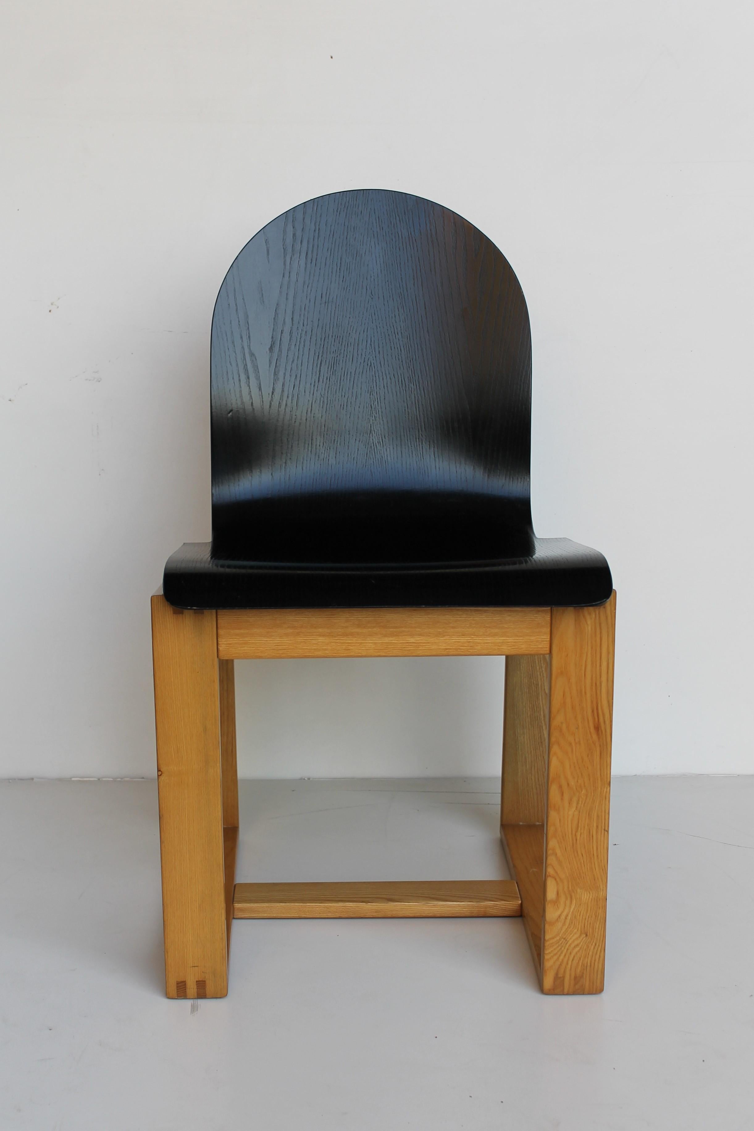 Late 20th Century Pair of Mid-Century Italian Chairs, Cubic Wood Structure and Curved Seat, 1970s For Sale